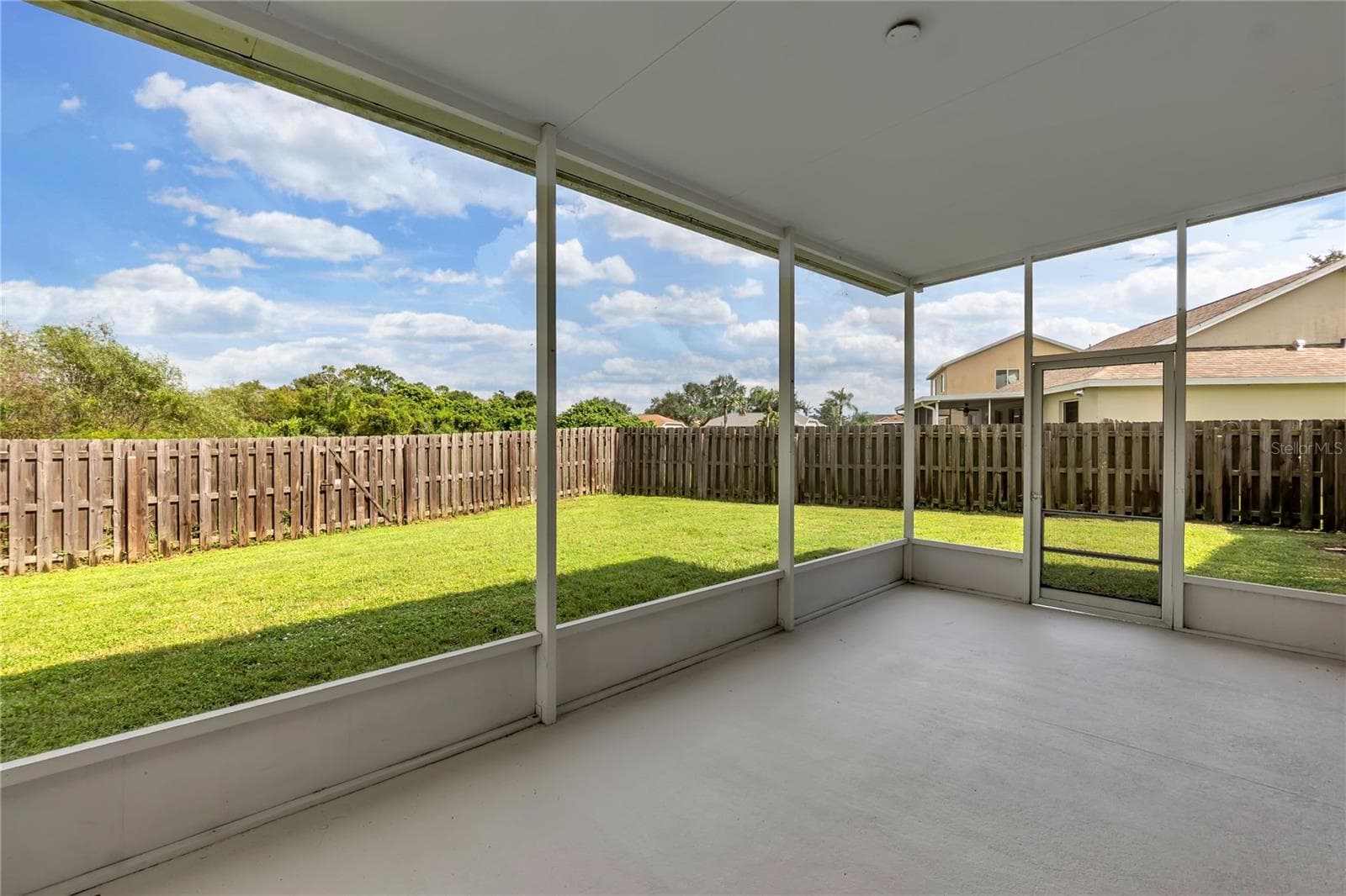 Rear Screened-in Patio - 11779 SHIRBURN CIR, PARRISH