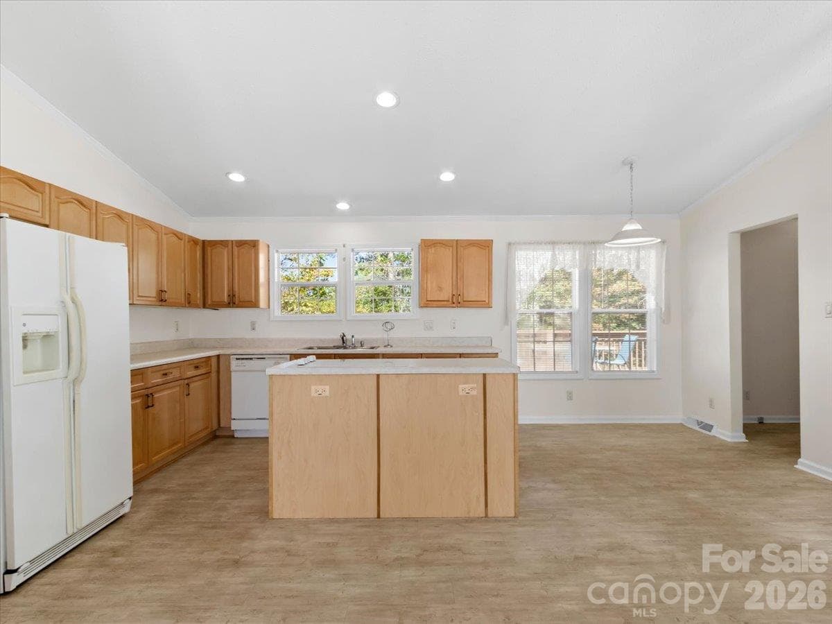Single Family Residence at 59 Higher Ground Lane, Burnsville, photo 23 of 34