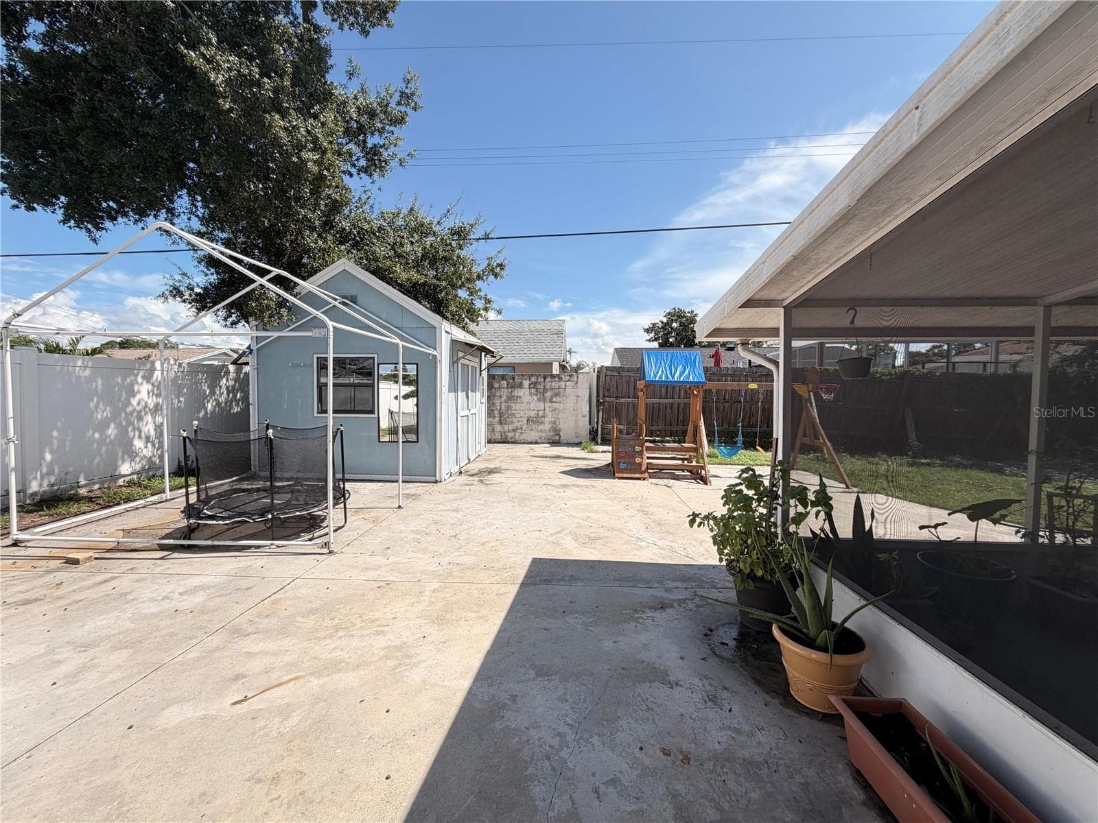 Single Family Residence at 4925 ELDORADO DR, TAMPA, photo 16 of 30