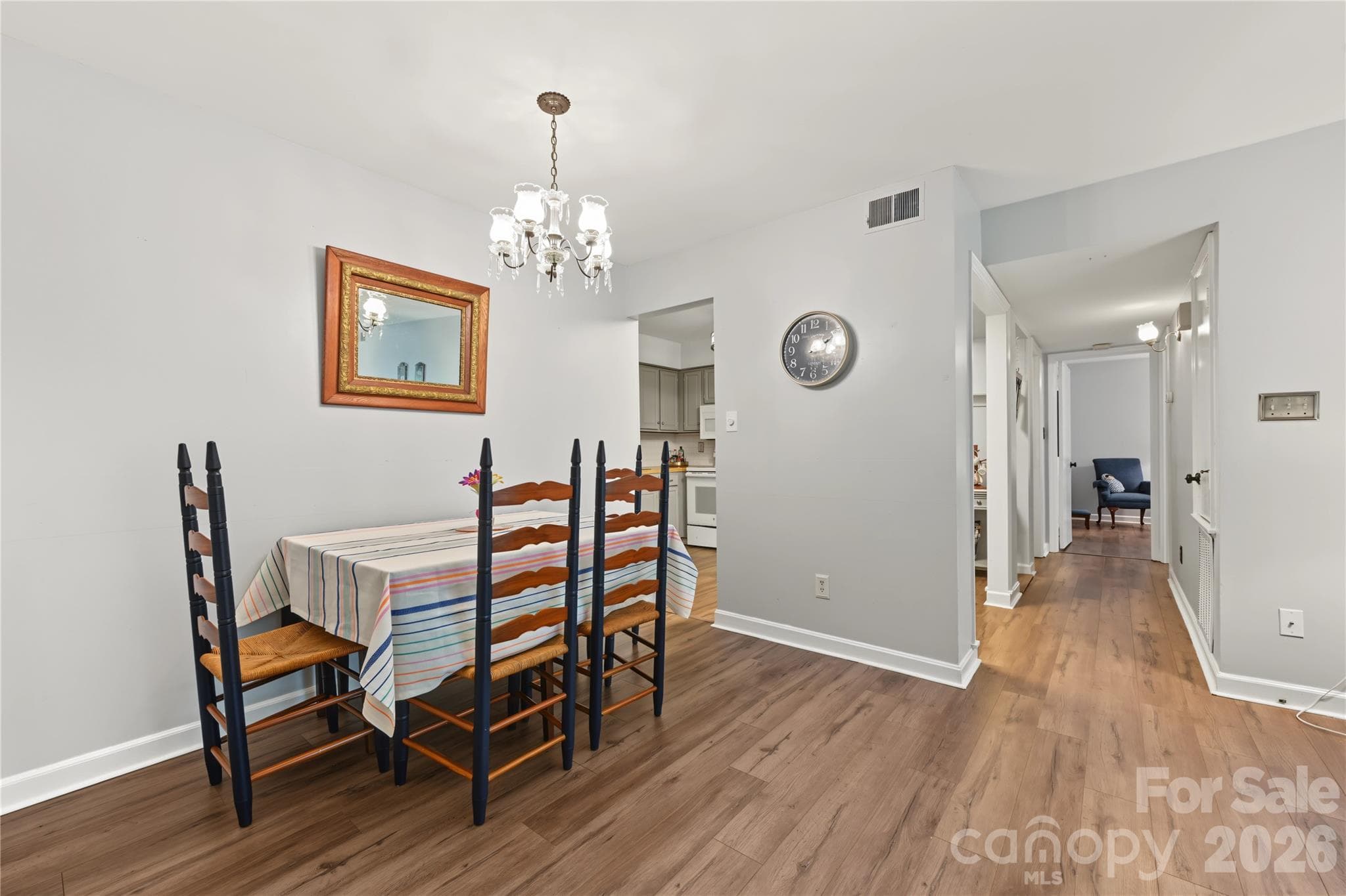 Condominium at 8303 Meadow Lakes Drive, Charlotte, photo 7 of 26