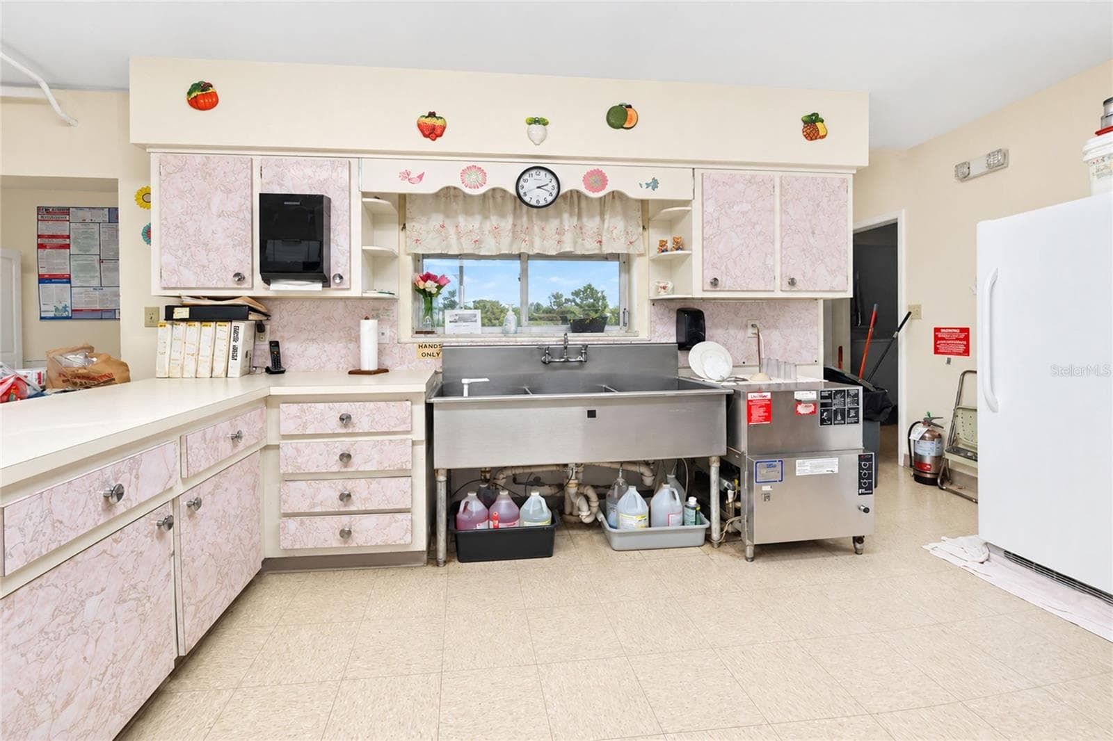 Quadruplex at 24450 and 24438 HARBORVIEW RD, PORT CHARLOTTE, photo 14 of 100