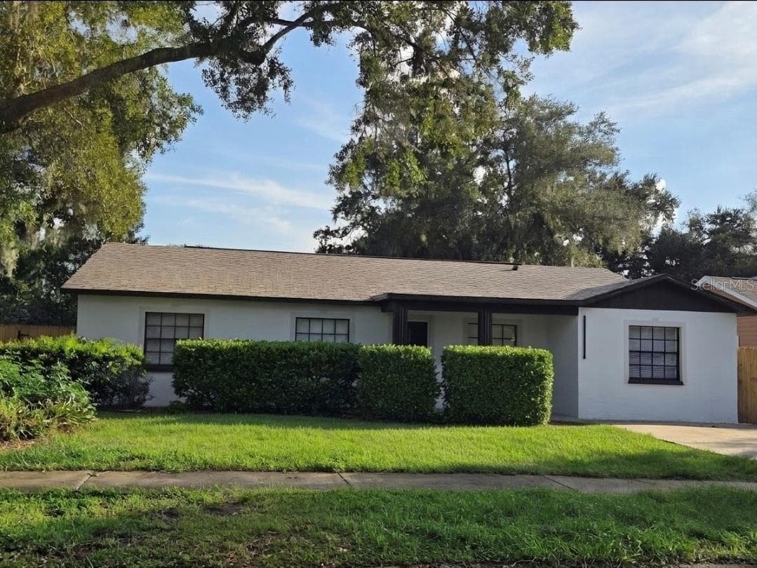 5044 ROANOKE DR