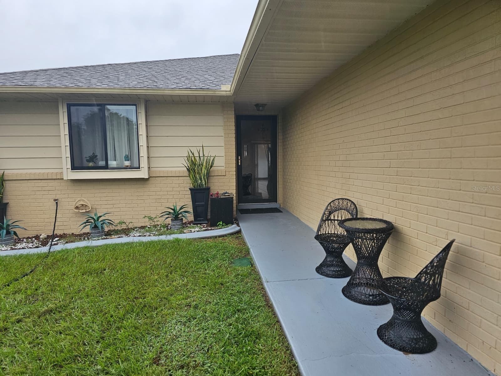Front covered entrance - 5036 SE 107TH PL, BELLEVIEW