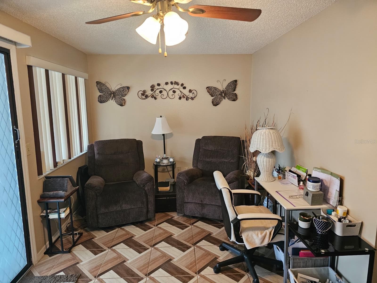 Right side of the bonus room or Florida room - 5036 SE 107TH PL, BELLEVIEW