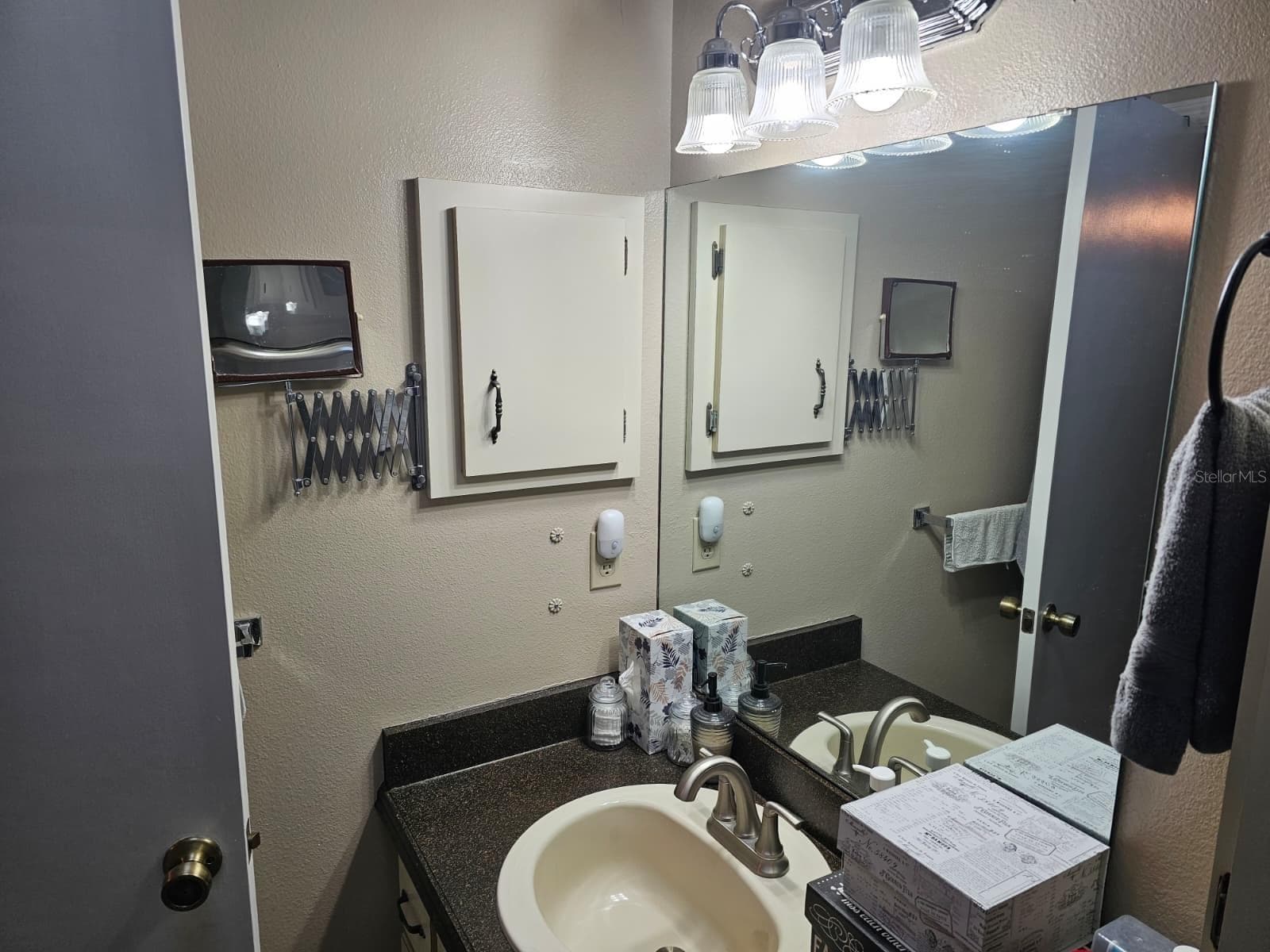 Primary bathroom - 5036 SE 107TH PL, BELLEVIEW