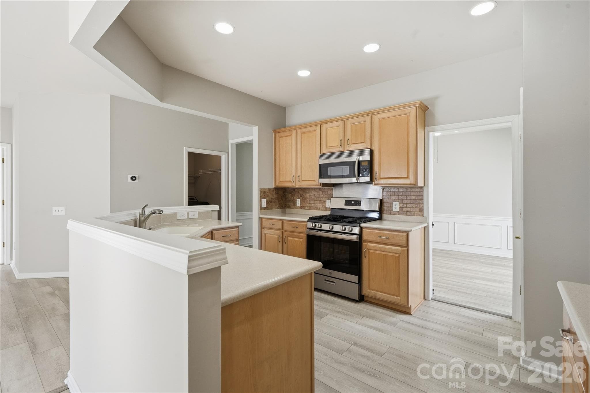 Single Family Residence at 12409 Bobhouse Drive, Charlotte, photo 6 of 43