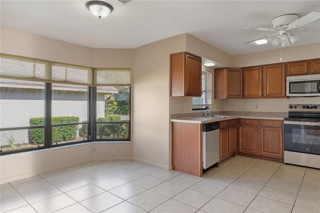 Single Family Residence at 40 S Masters DR, HOMOSASSA FL 34446, photo 11 of 55