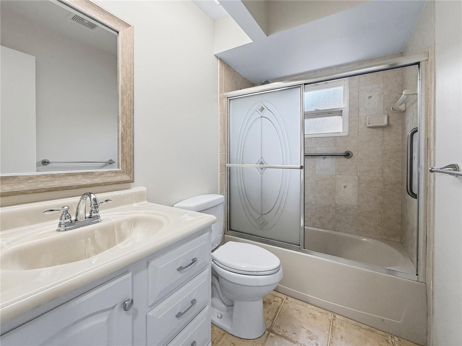 Shared Family Bathroom - 2658 CERAM AVE, ORLANDO