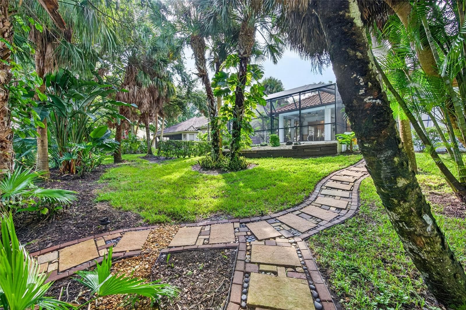 Walking path to/from home - 836 CONNEMARA CIR, VENICE