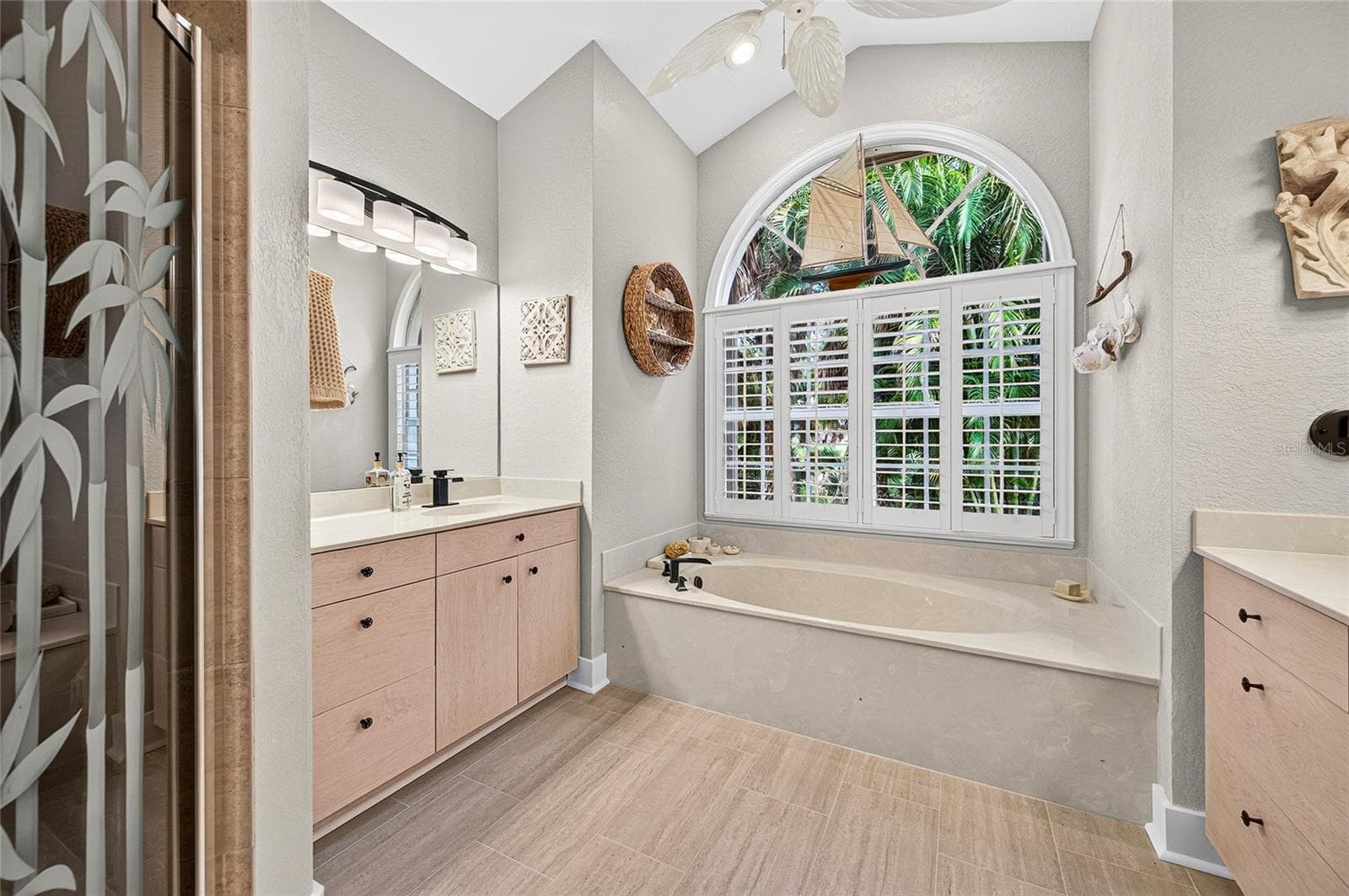 Single Family Residence at 836 CONNEMARA CIR, VENICE, photo 52 of 88