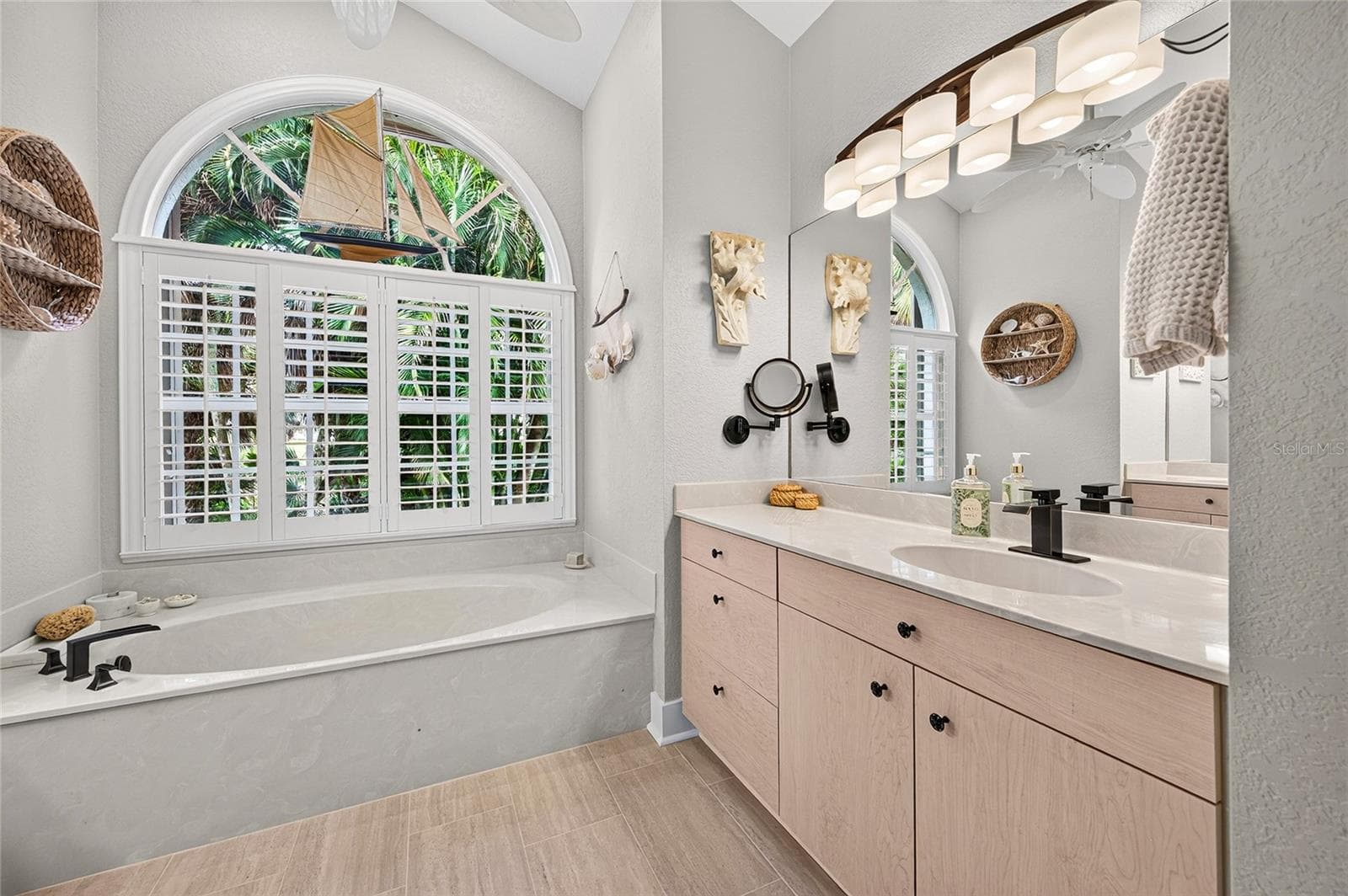 Single Family Residence at 836 CONNEMARA CIR, VENICE, photo 53 of 88