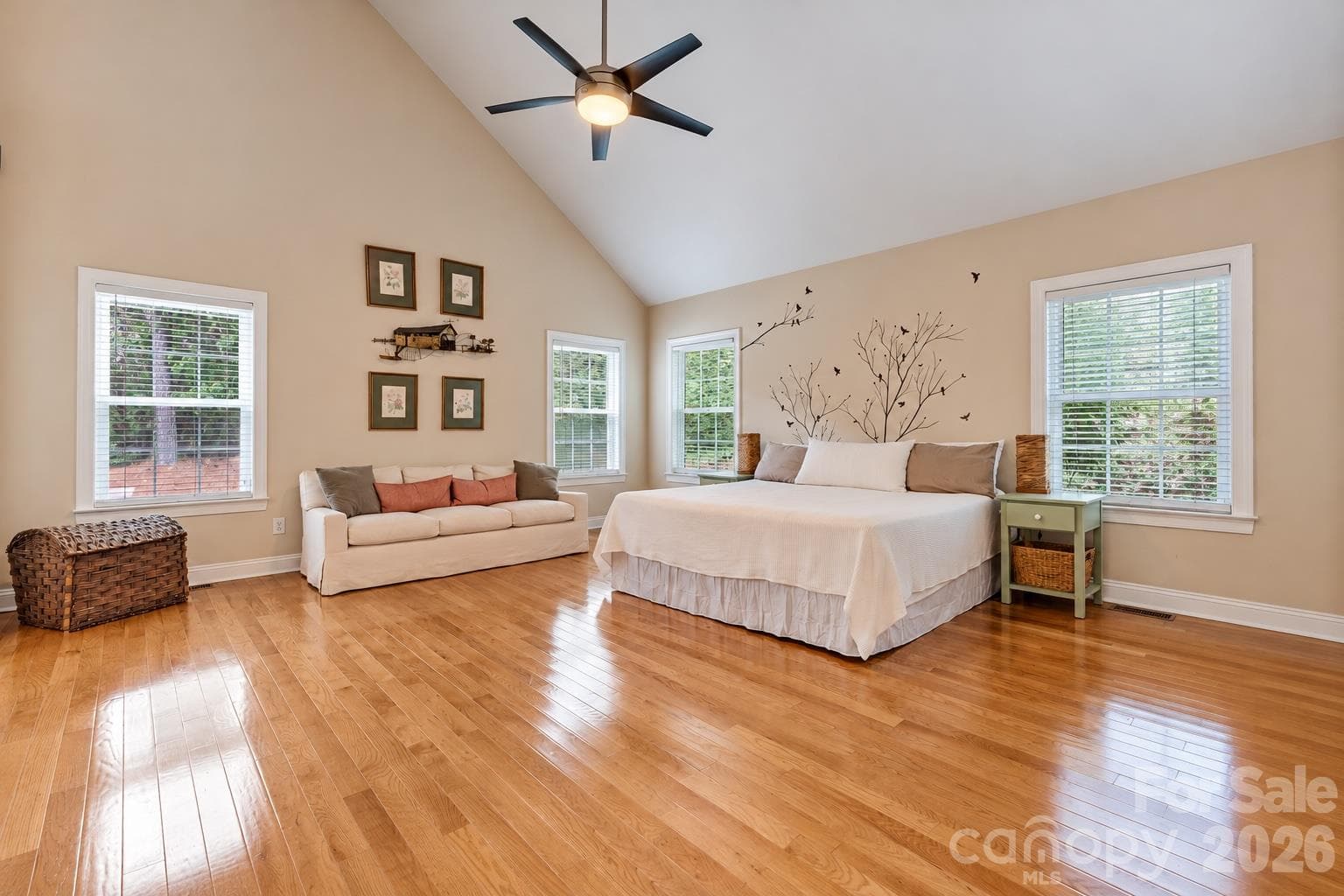 Single Family Residence at 6978 Pebble Bay Drive, Denver, photo 14 of 34