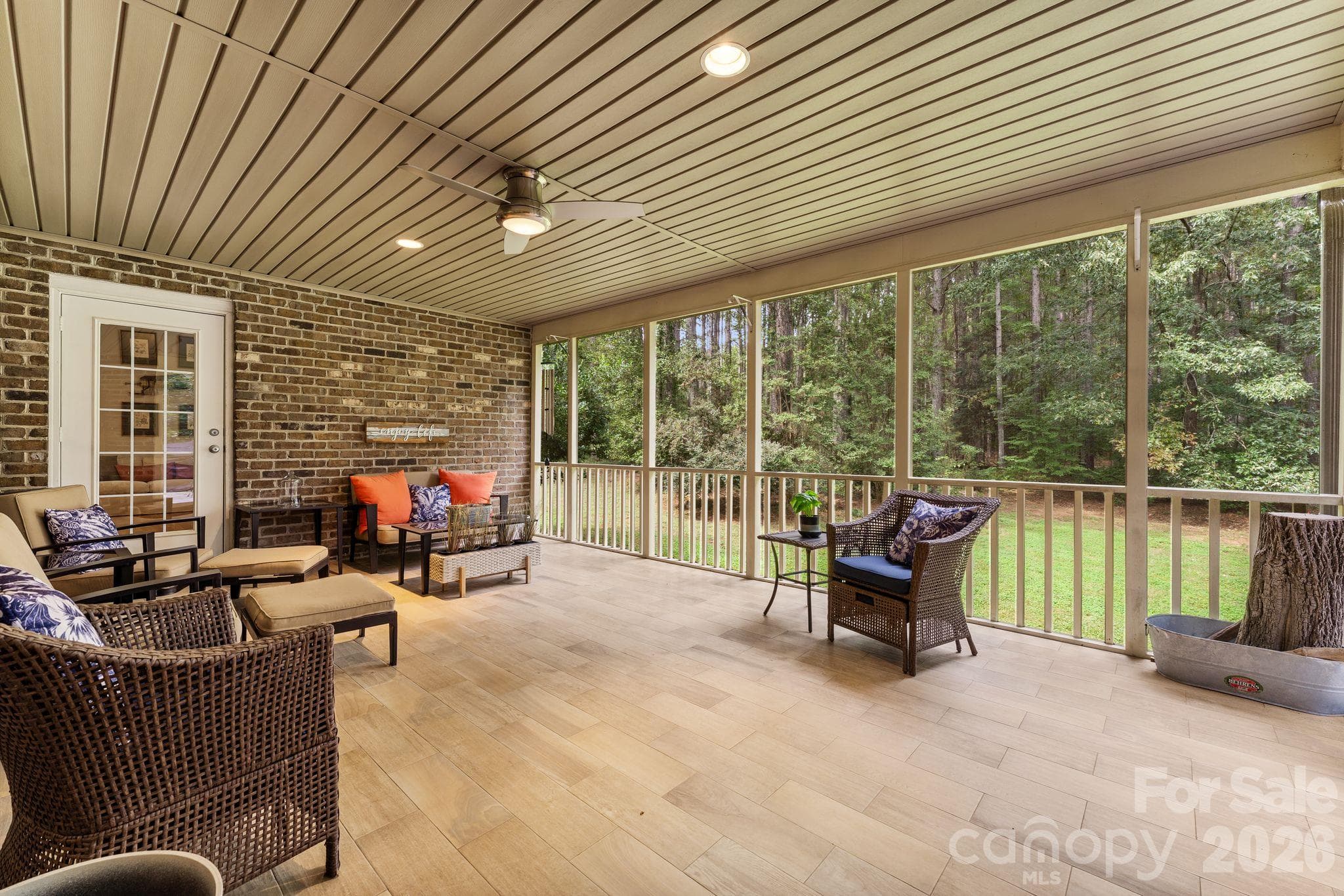 Screened in patio - 6978 Pebble Bay Drive, Denver