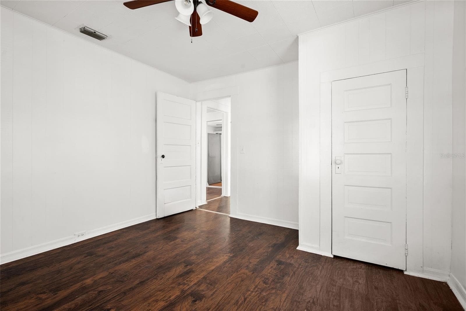 Single Family Residence at 211 E CLUSTER AVE, TAMPA, photo 10 of 19