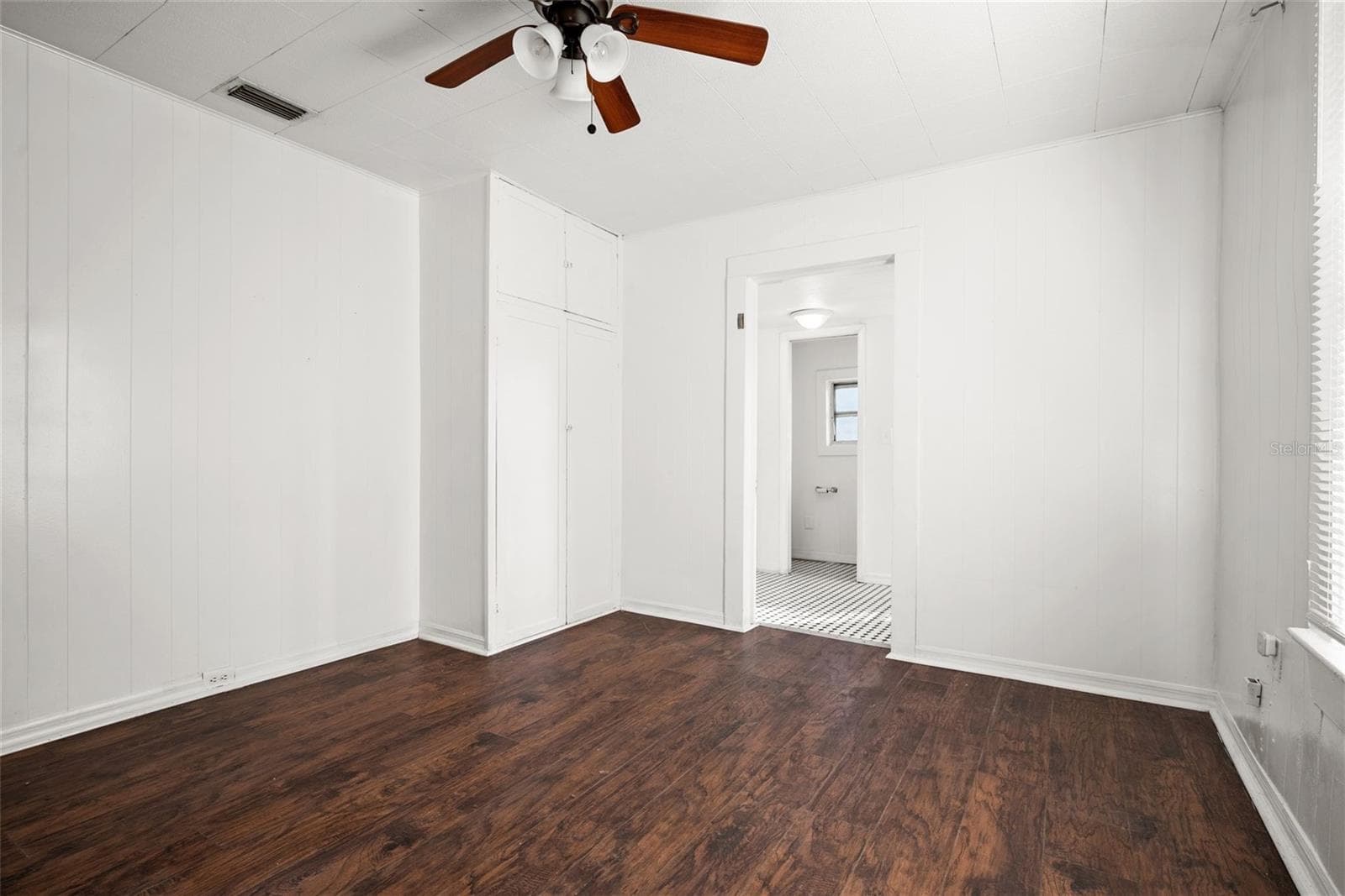 Single Family Residence at 211 E CLUSTER AVE, TAMPA, photo 12 of 19