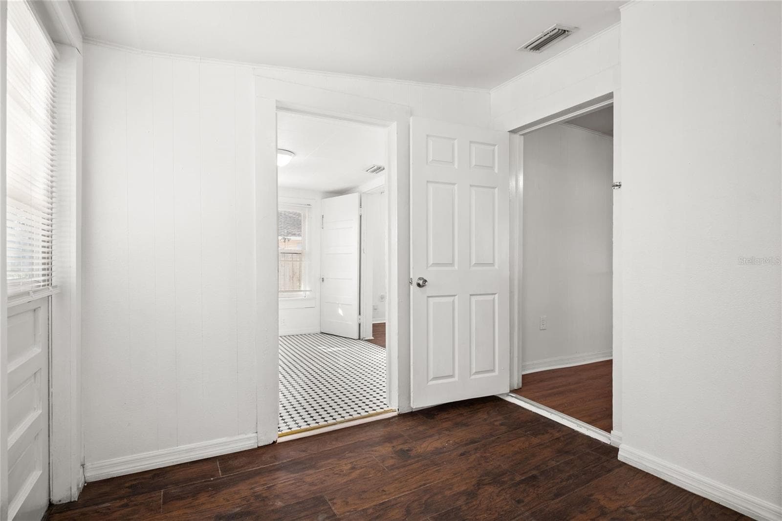Single Family Residence at 211 E CLUSTER AVE, TAMPA, photo 15 of 19