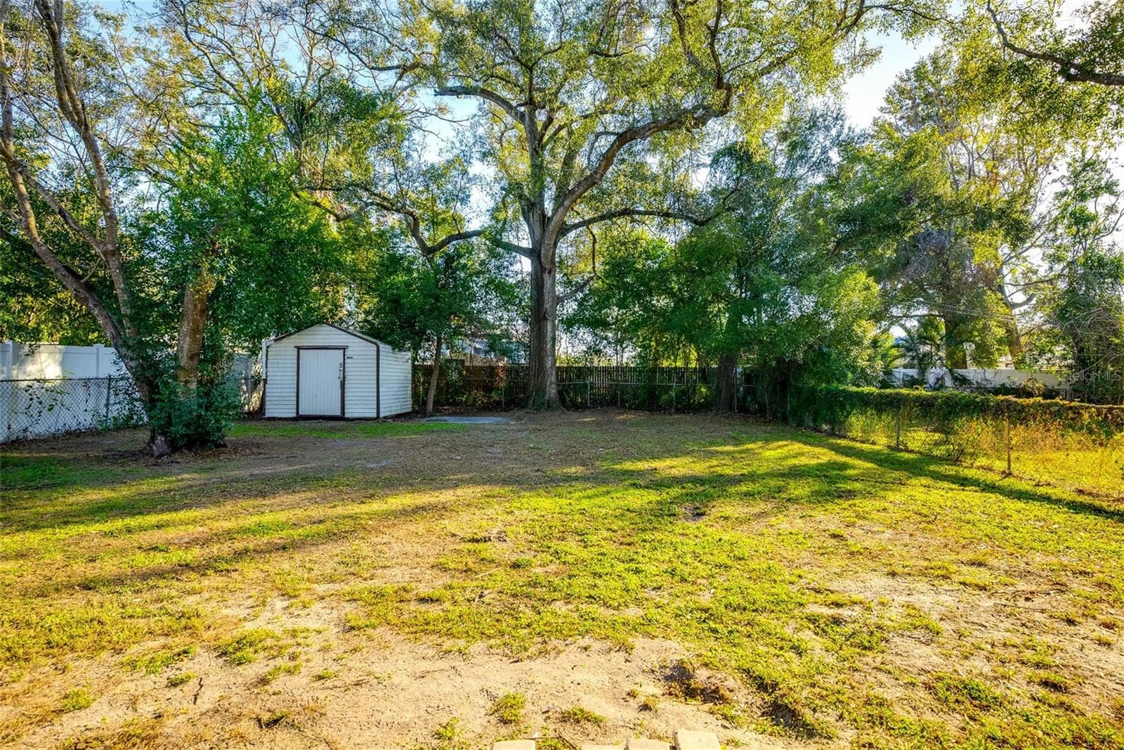 Single Family Residence at 211 E CLUSTER AVE, TAMPA, photo 19 of 19