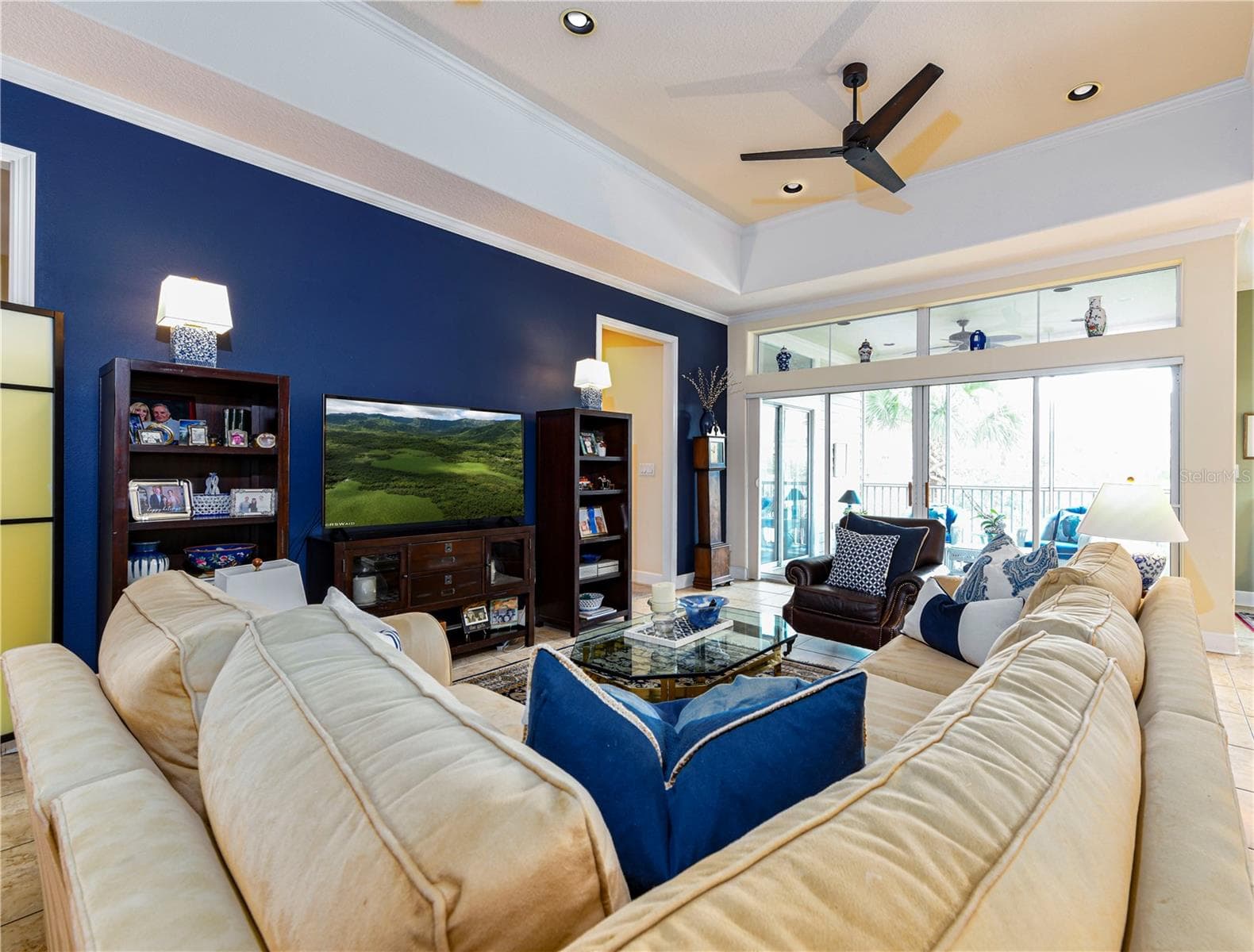 Living room - 8049 TYBEE CT #8049, UNIVERSITY PARK