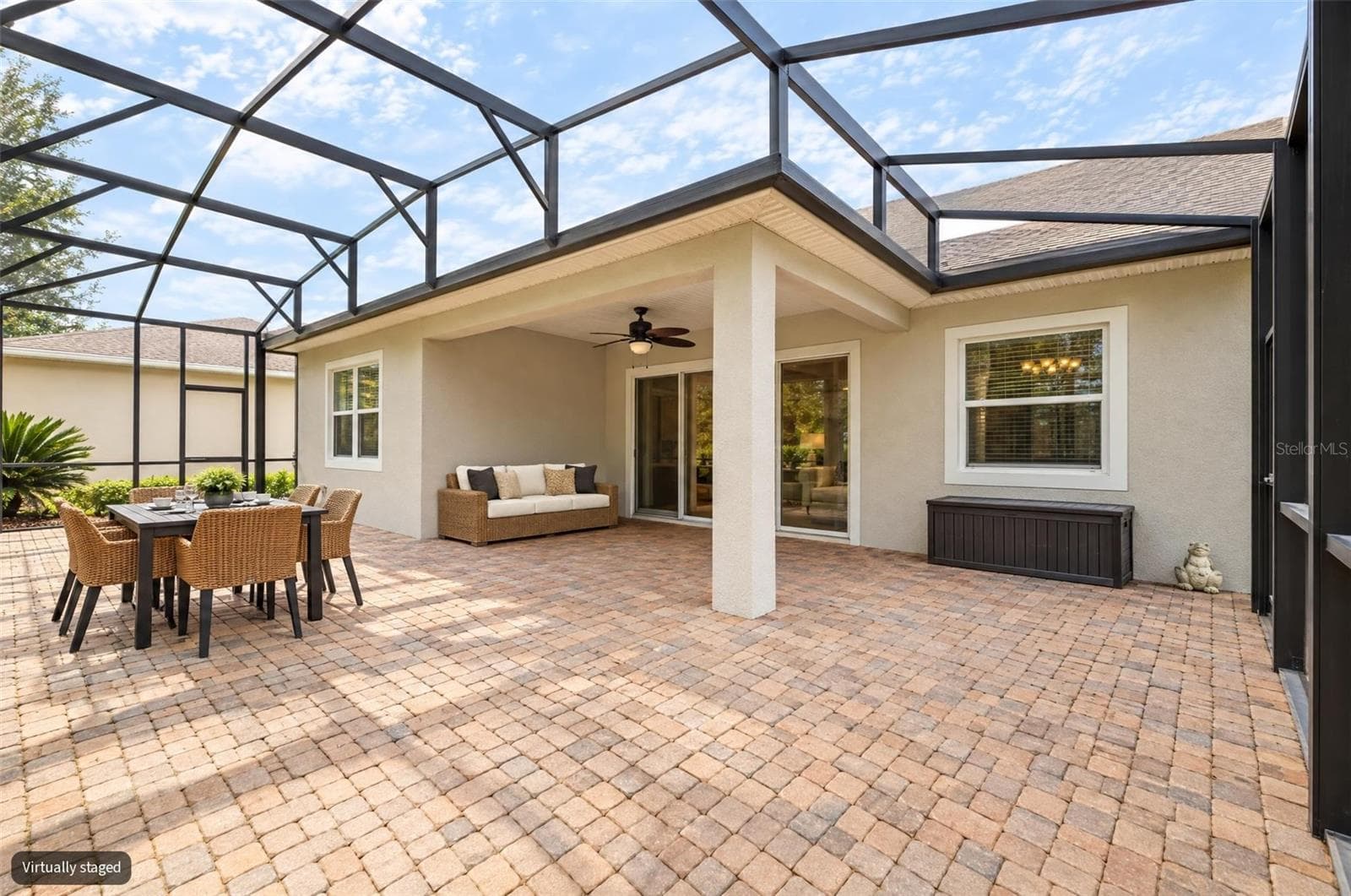 Single Family Residence at 1076 GARDENSHIRE LN, DELAND, photo 7 of 51
