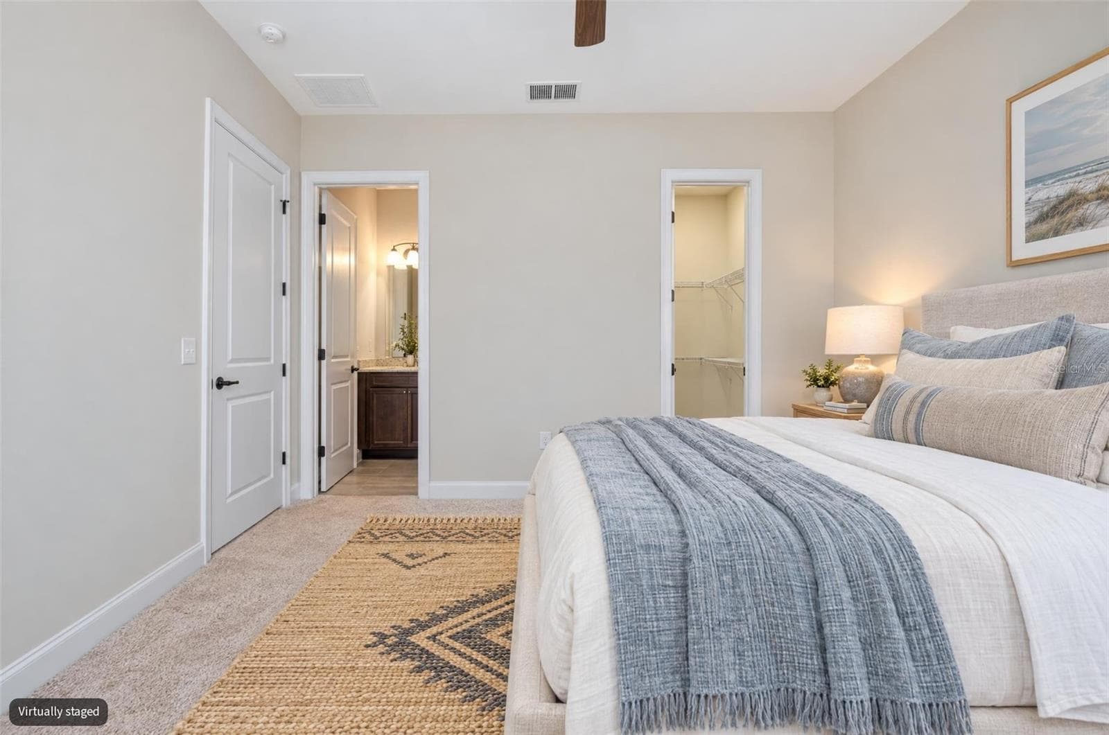 Private entry to bathroom - 1076 GARDENSHIRE LN, DELAND