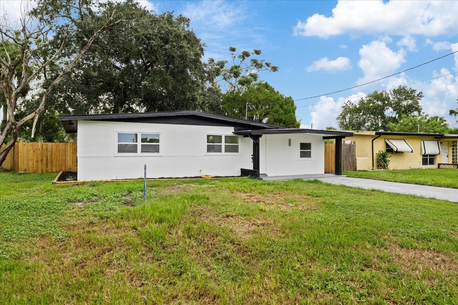 Single Family Residence at 7361 ROYAL PALM DR, NEW PORT RICHEY, photo 2 of 32