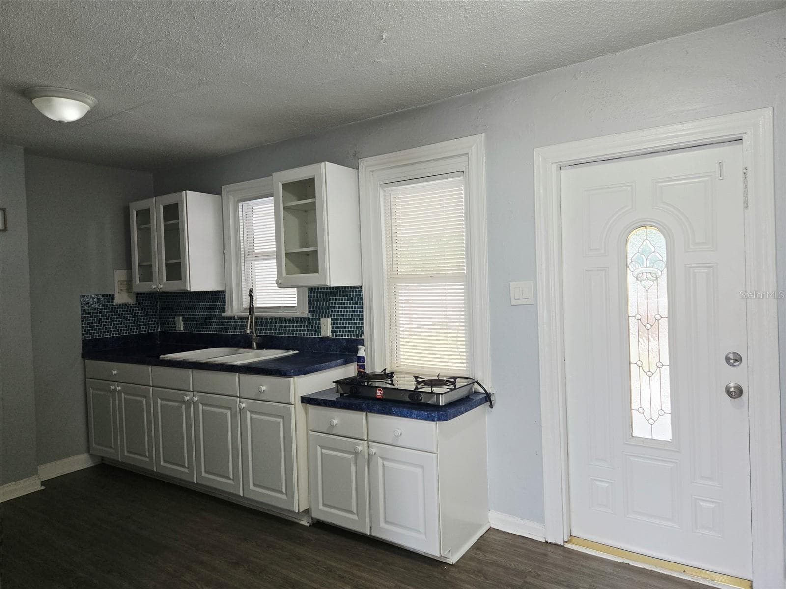 Single Family Residence at 3119 W LAMBRIGHT ST, TAMPA, photo 8 of 28