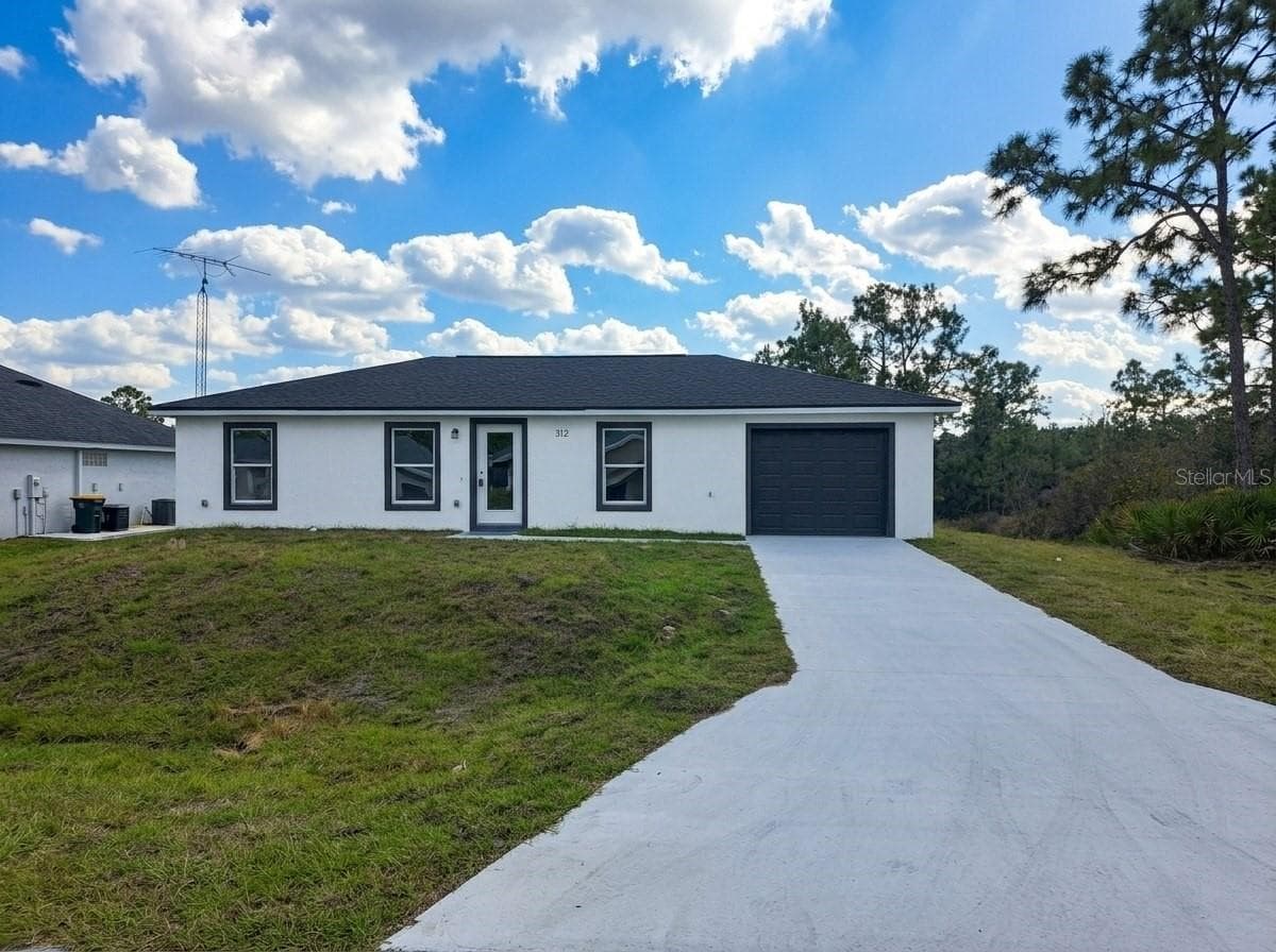 312 CONDOR AVE