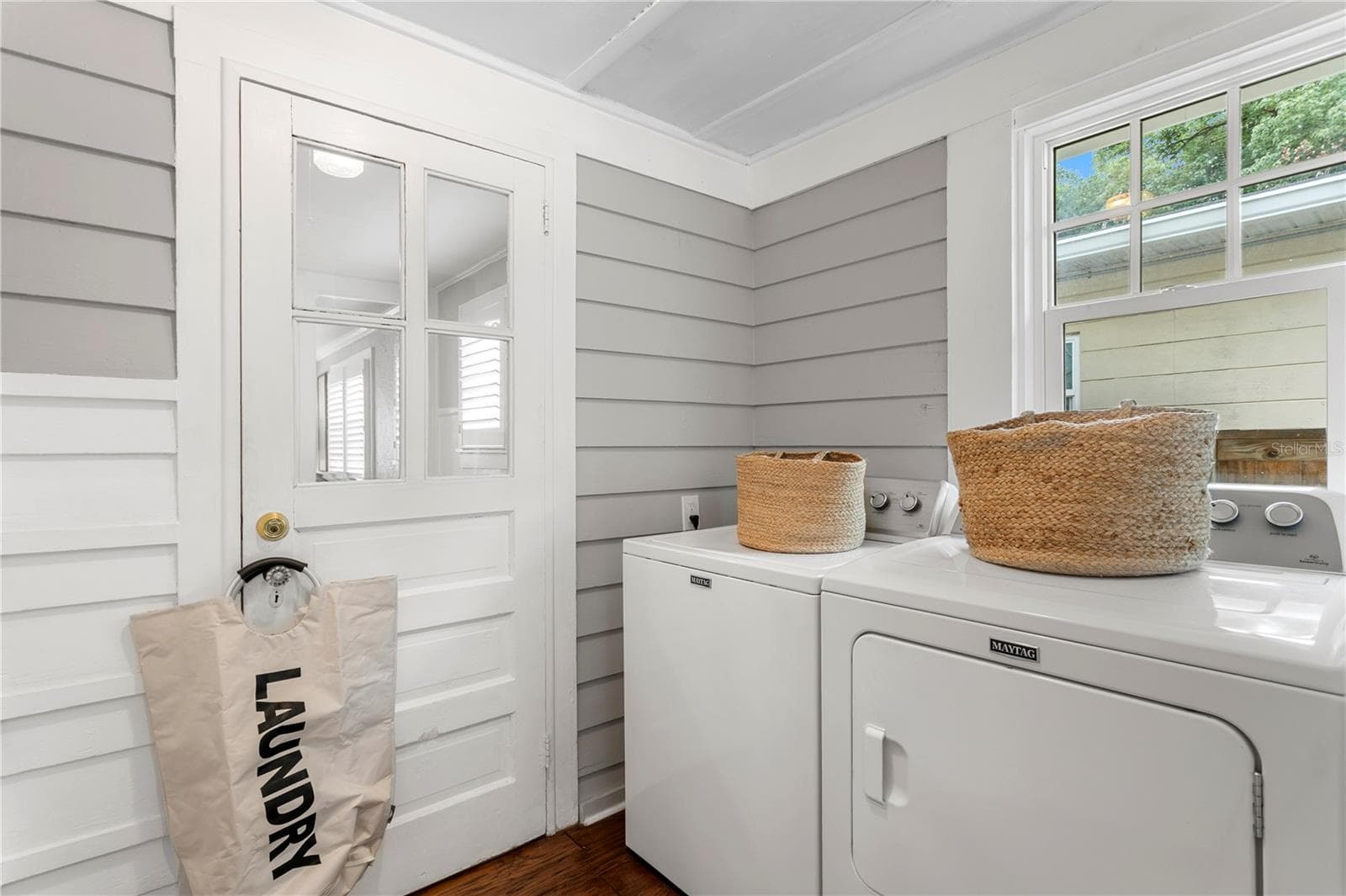 indoor laundry - 310 26TH AVE N, ST PETERSBURG