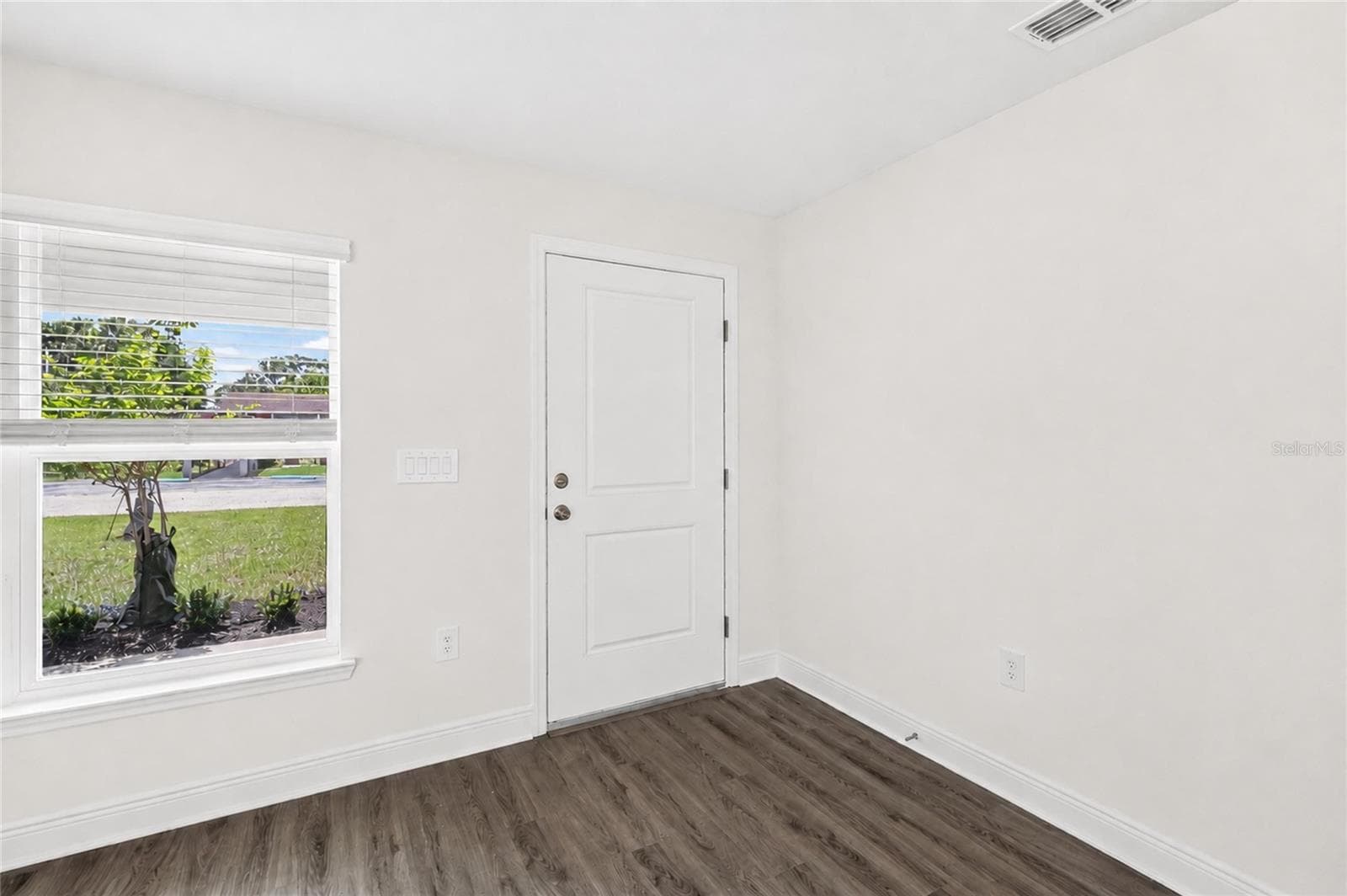 Single Family Residence at 7800 CHASE RD, LAKELAND, photo 7 of 34