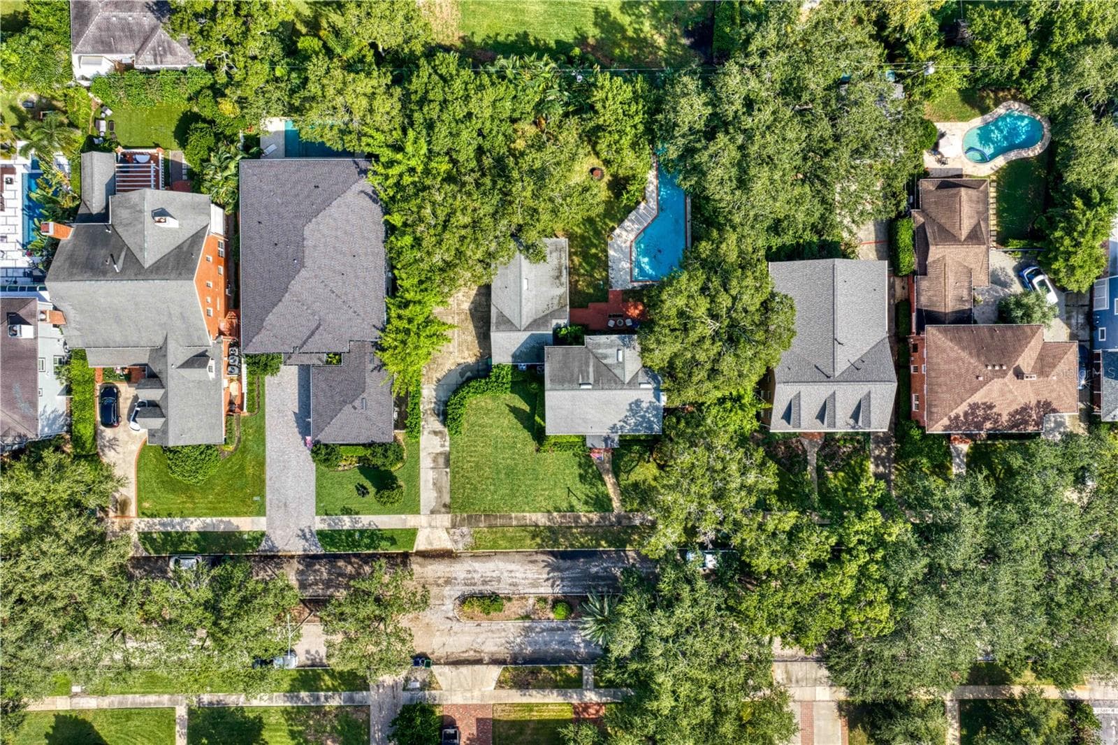 Single Family Residence at 3209 W PARKLAND BLVD, TAMPA, photo 63 of 64