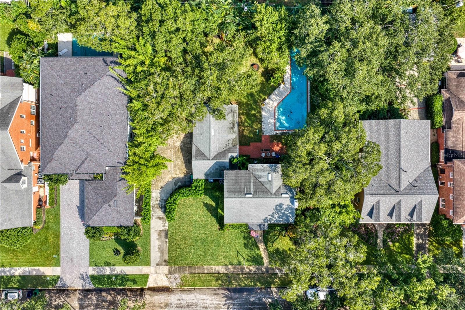 Single Family Residence at 3209 W PARKLAND BLVD, TAMPA, photo 11 of 64