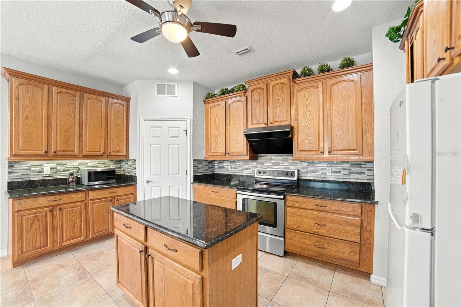 Single Family Residence at 3801 CALLIOPE AVE, PORT ORANGE, photo 11 of 34
