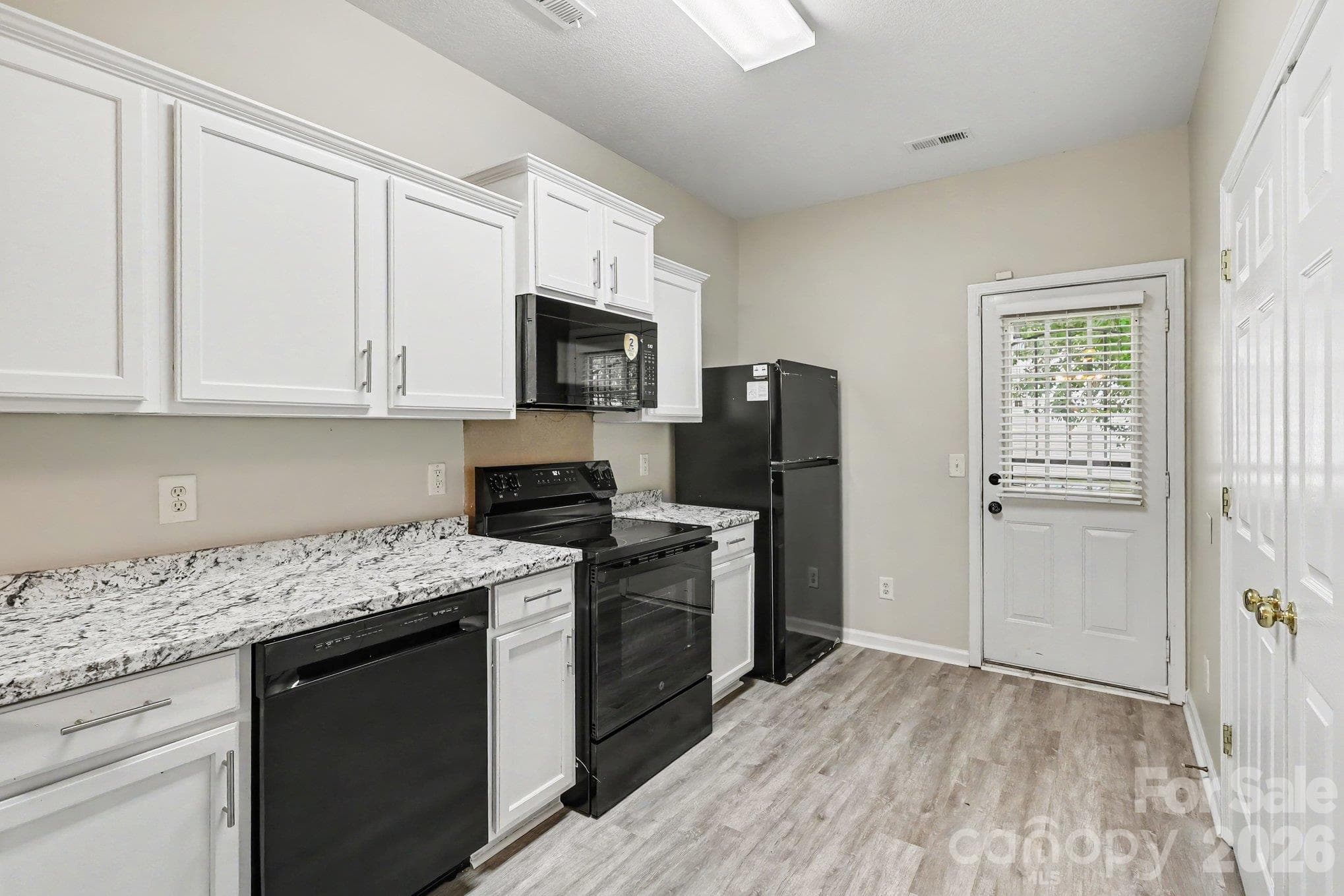 Townhouse at 2655 Meadow Knoll Drive, Charlotte, photo 9 of 26