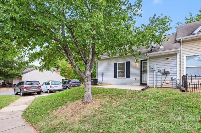 Townhouse at 2655 Meadow Knoll Drive, Charlotte, photo 22 of 26