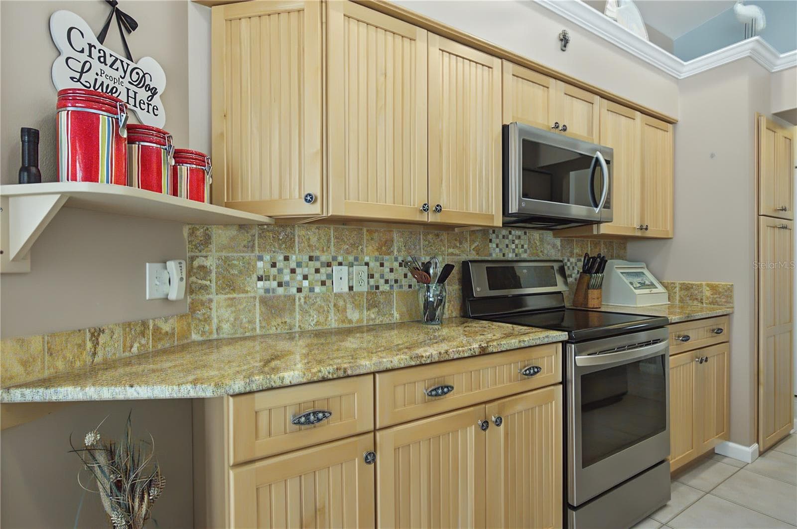 Tiled Backsplash - 107 BYRON CT, ROTONDA WEST