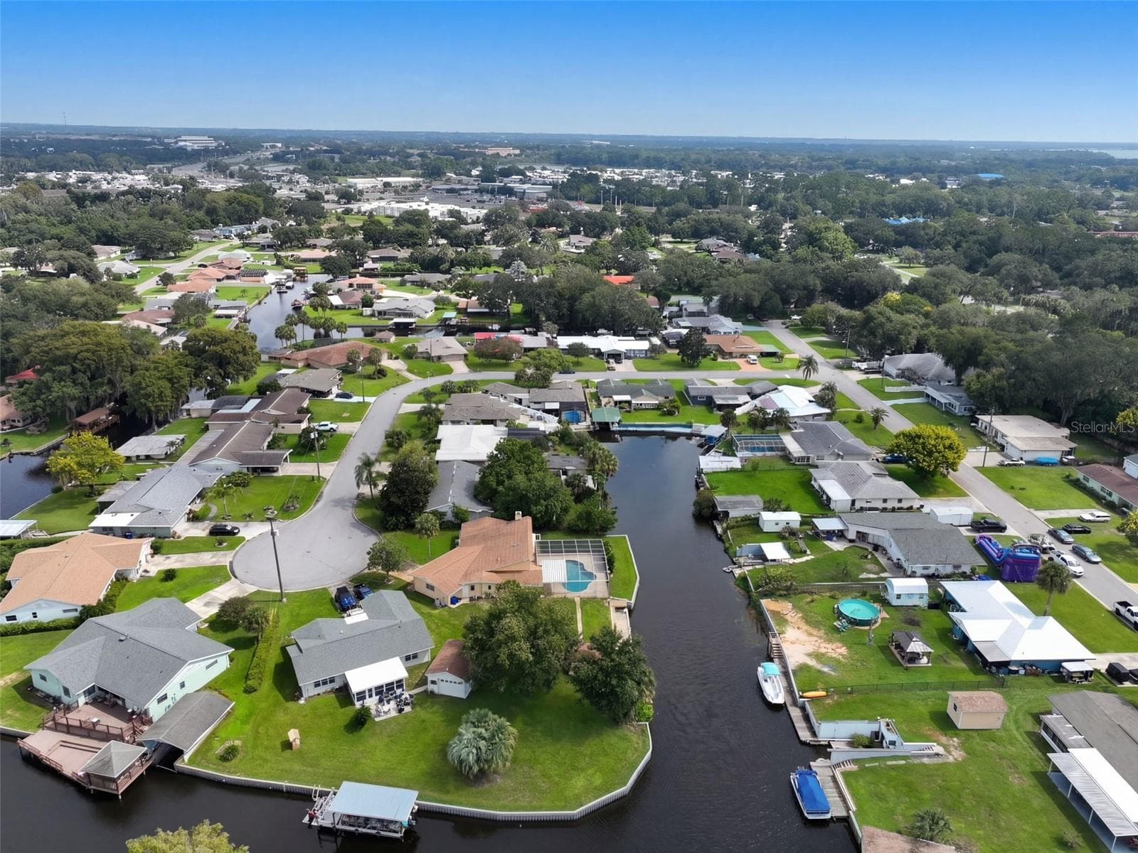 Single Family Residence at 1627 CANAL CT, TAVARES, photo 31 of 33