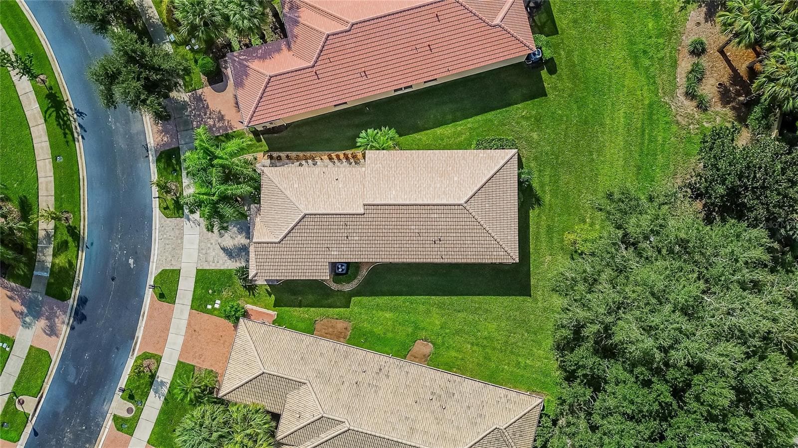 Single Family Residence at 15906 COBBLE MILL DR, WIMAUMA, photo 57 of 79