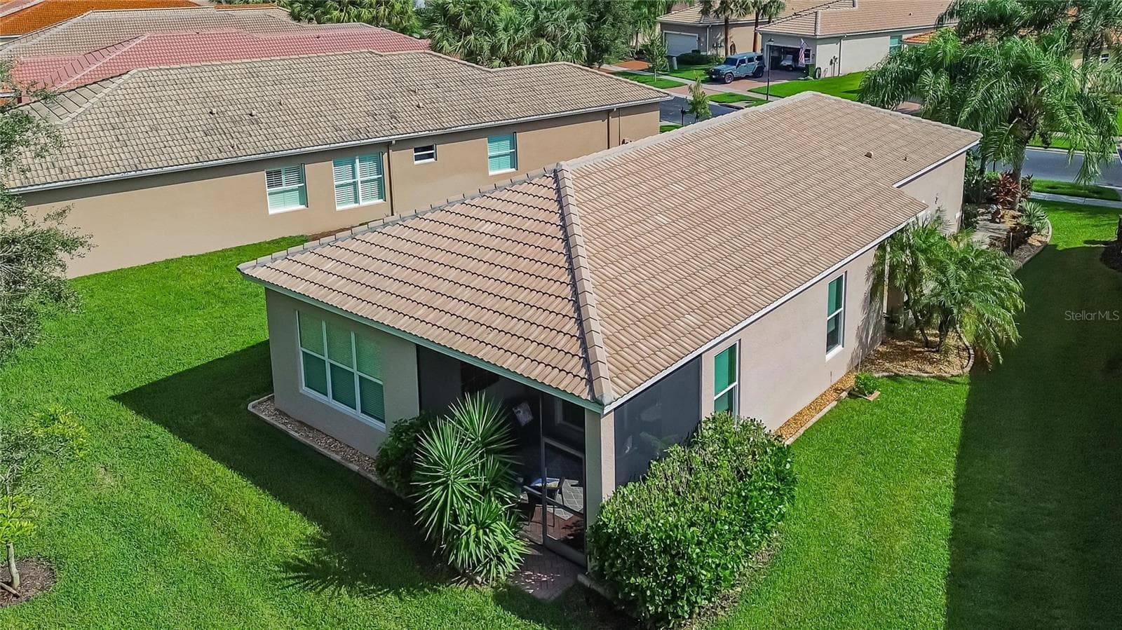 Exterior Rear Side View - 15906 COBBLE MILL DR, WIMAUMA