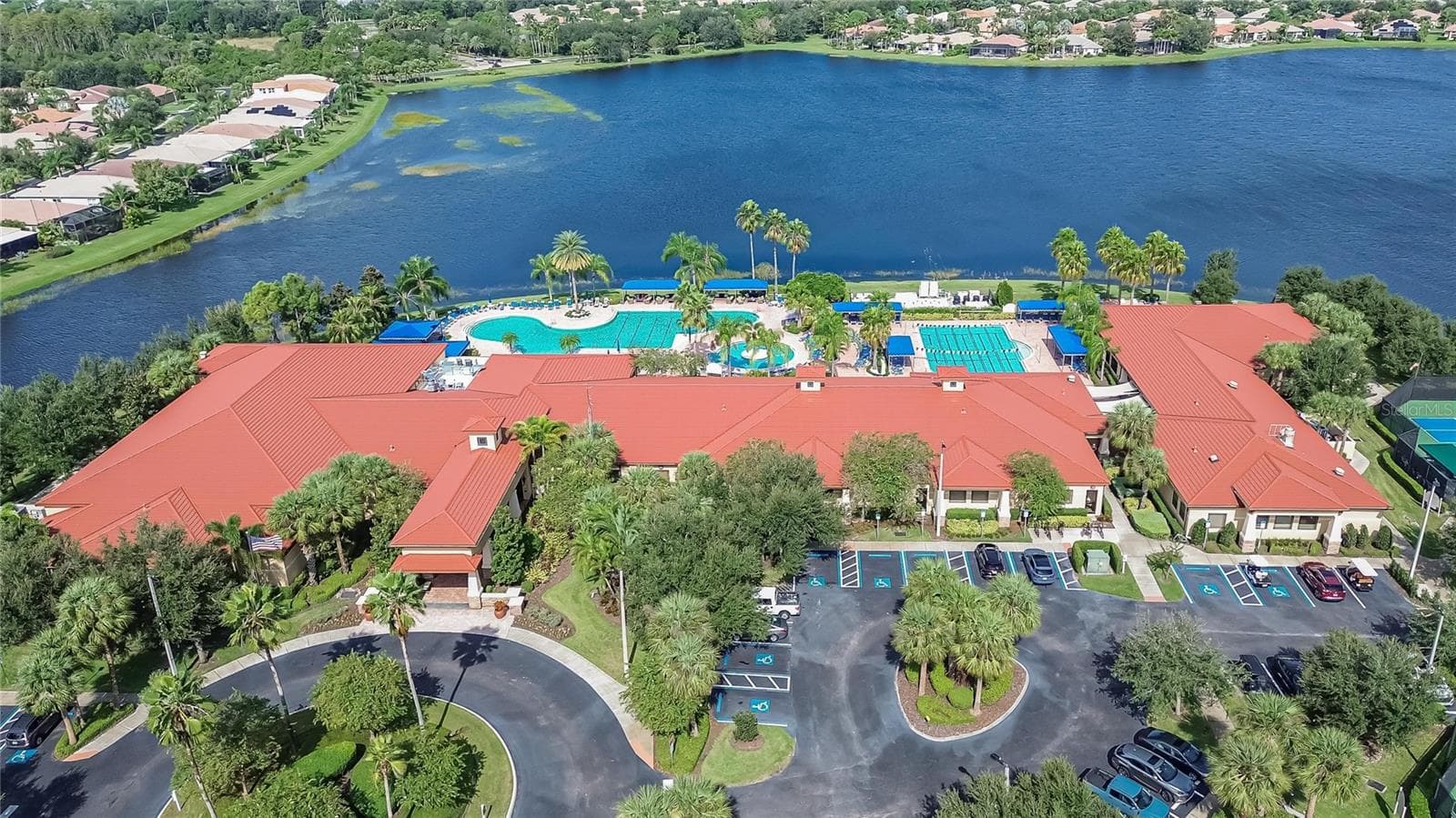 Community Amenity Center on Large Lake - 15906 COBBLE MILL DR, WIMAUMA
