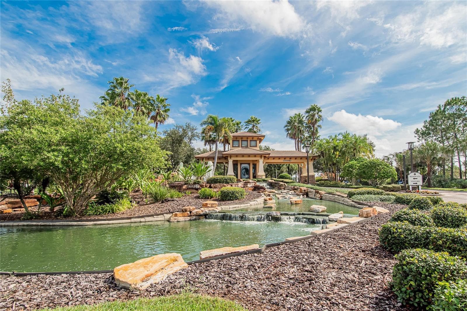 Valencia Lakes Community Entrance w/Water Feature - 15906 COBBLE MILL DR, WIMAUMA