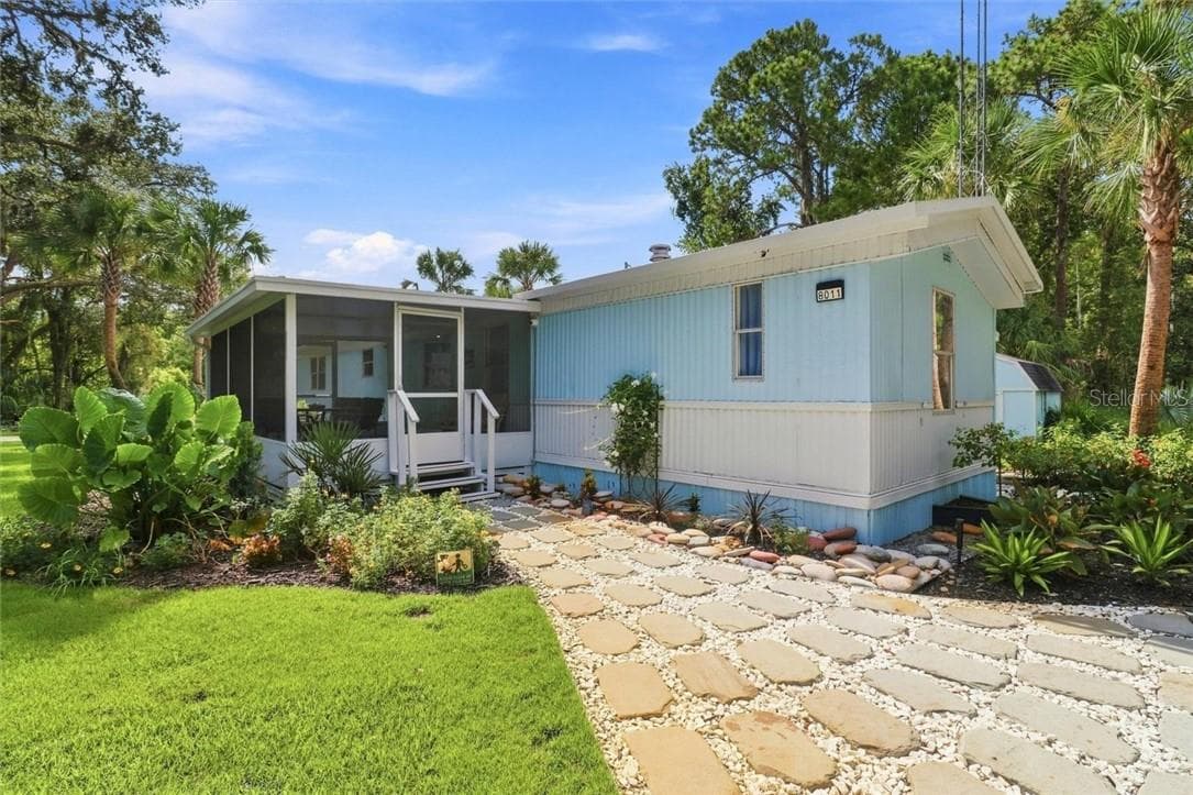 Residential at 8011 W Fern PL, HOMOSASSA FL 34448, Homosassa, photo 3 of 17