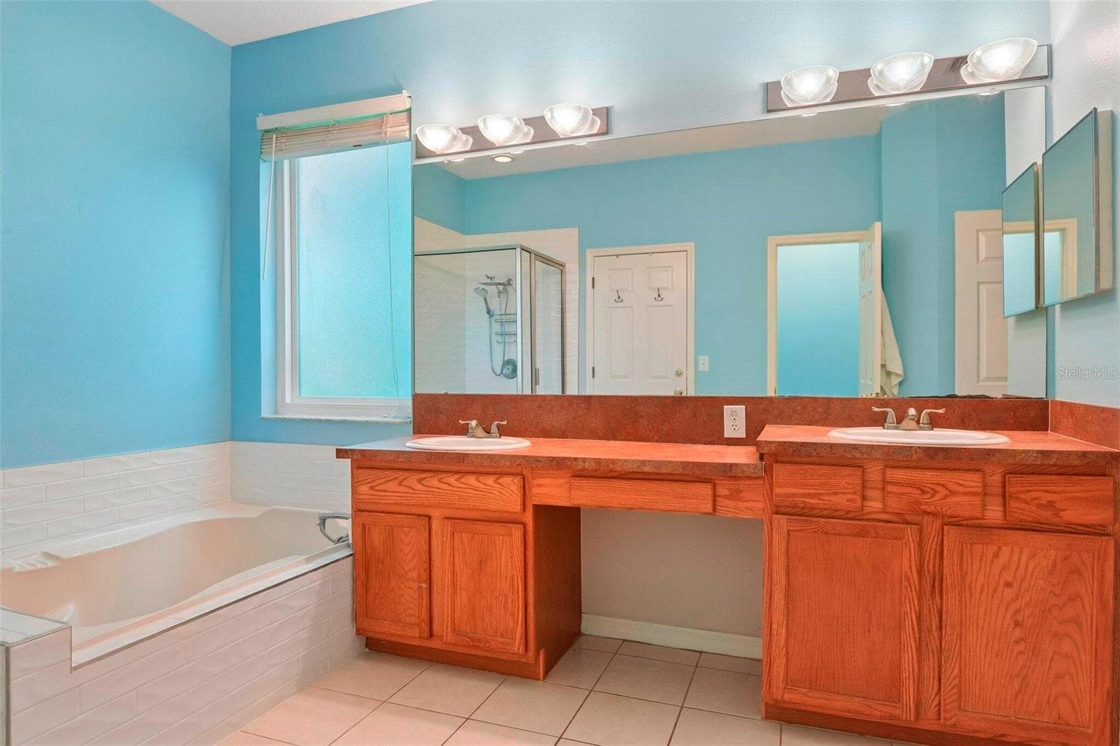 Single Family Residence at 1535 ROLLING MEADOW DR, VALRICO, photo 16 of 30