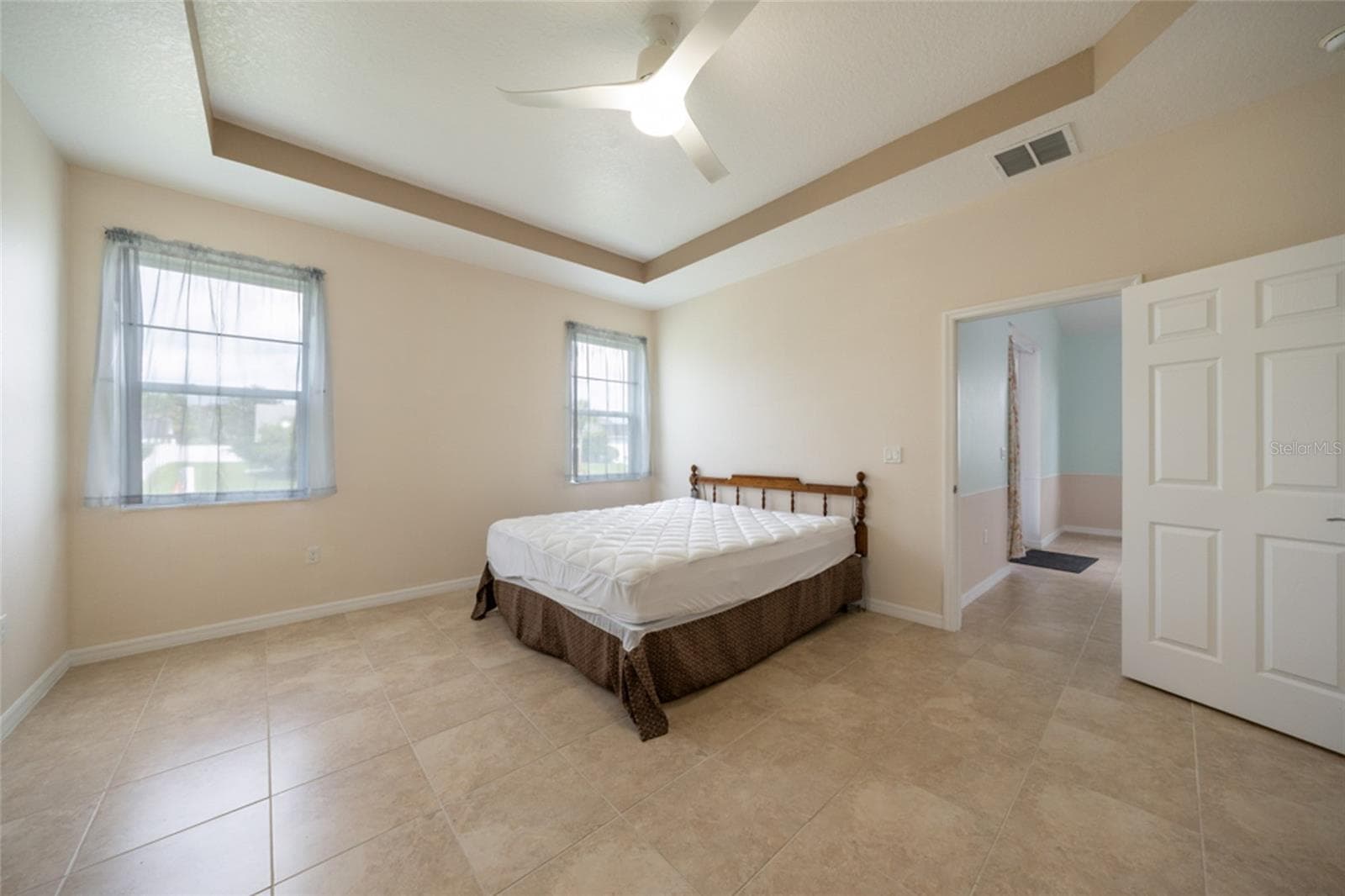 Large Primary suite with large walk-in closet - 85 S CIMMARON DR, PALM COAST
