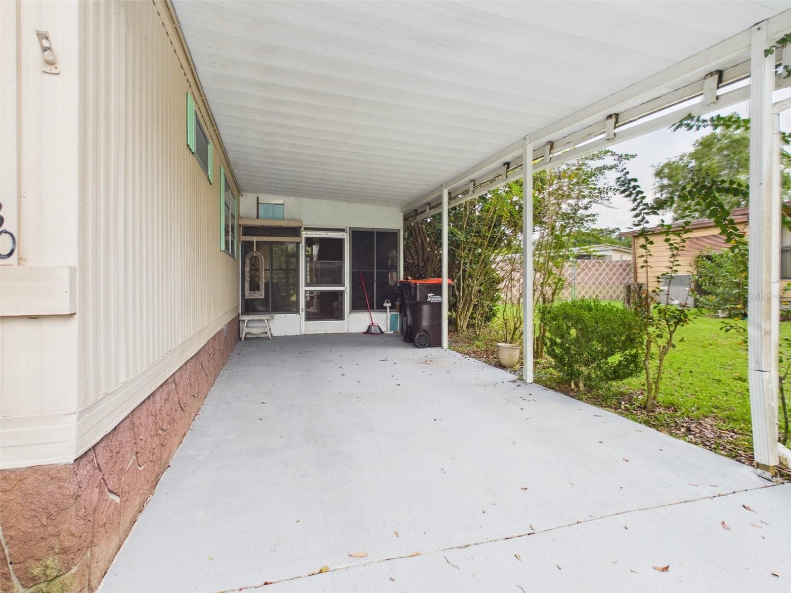 Mobile Home at 6530 NE 2ND PL, OCALA, photo 3 of 21