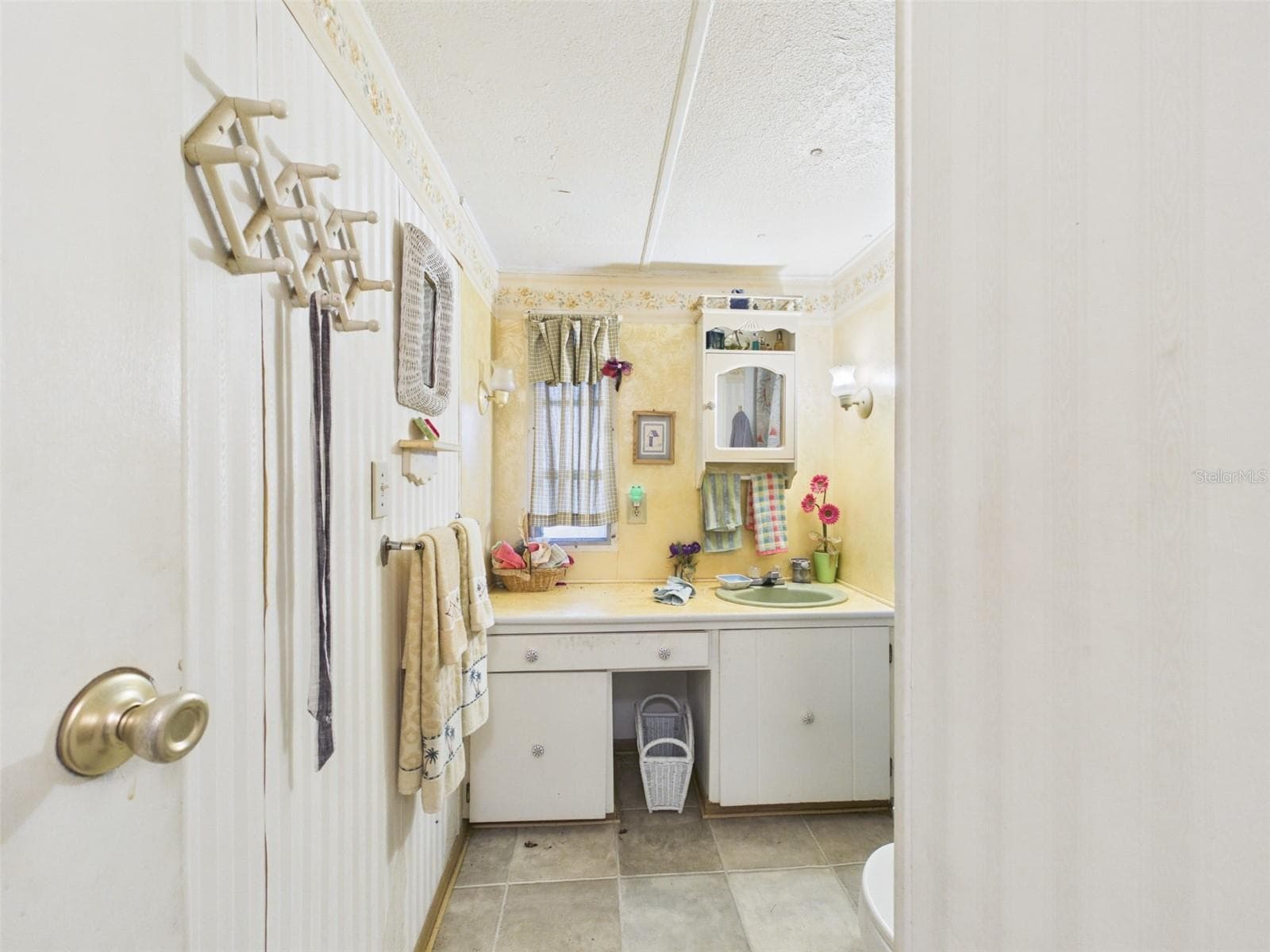 Mobile Home at 6530 NE 2ND PL, OCALA, photo 13 of 21