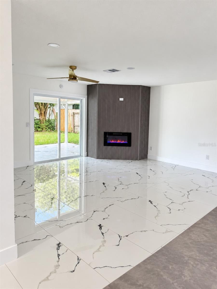 Single Family Residence at 6730 RALSTON BEACH CIR, TAMPA, photo 3 of 13