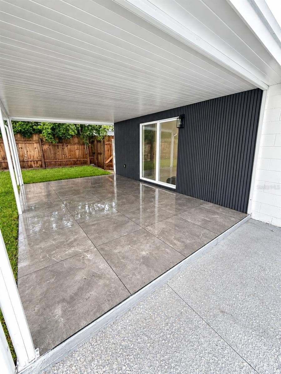 Single Family Residence at 6730 RALSTON BEACH CIR, TAMPA, photo 11 of 13