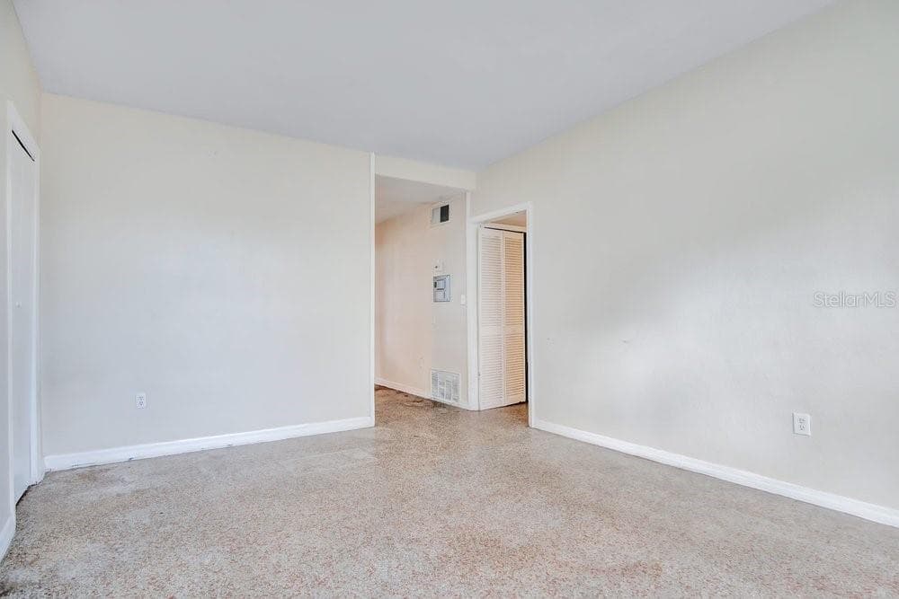 Living room - 611 SAN JUAN BLVD, ORLANDO