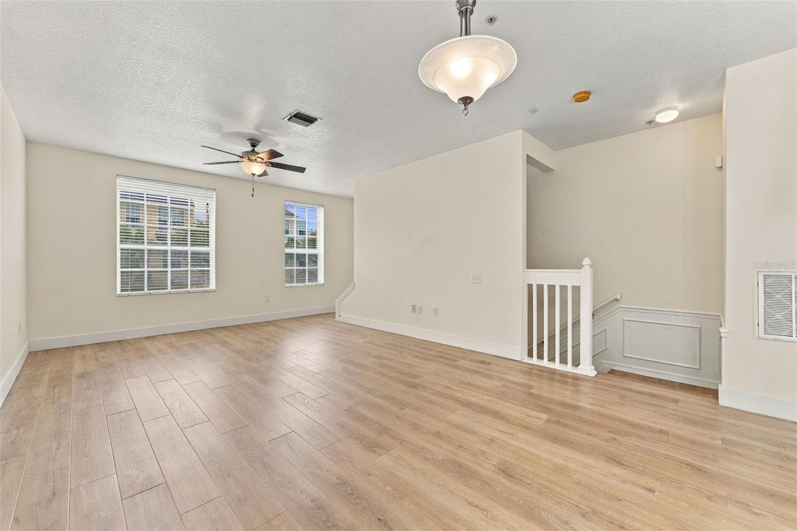 Second floor living room / dining room - 3121 BAYSHORE OAKS DR, TAMPA