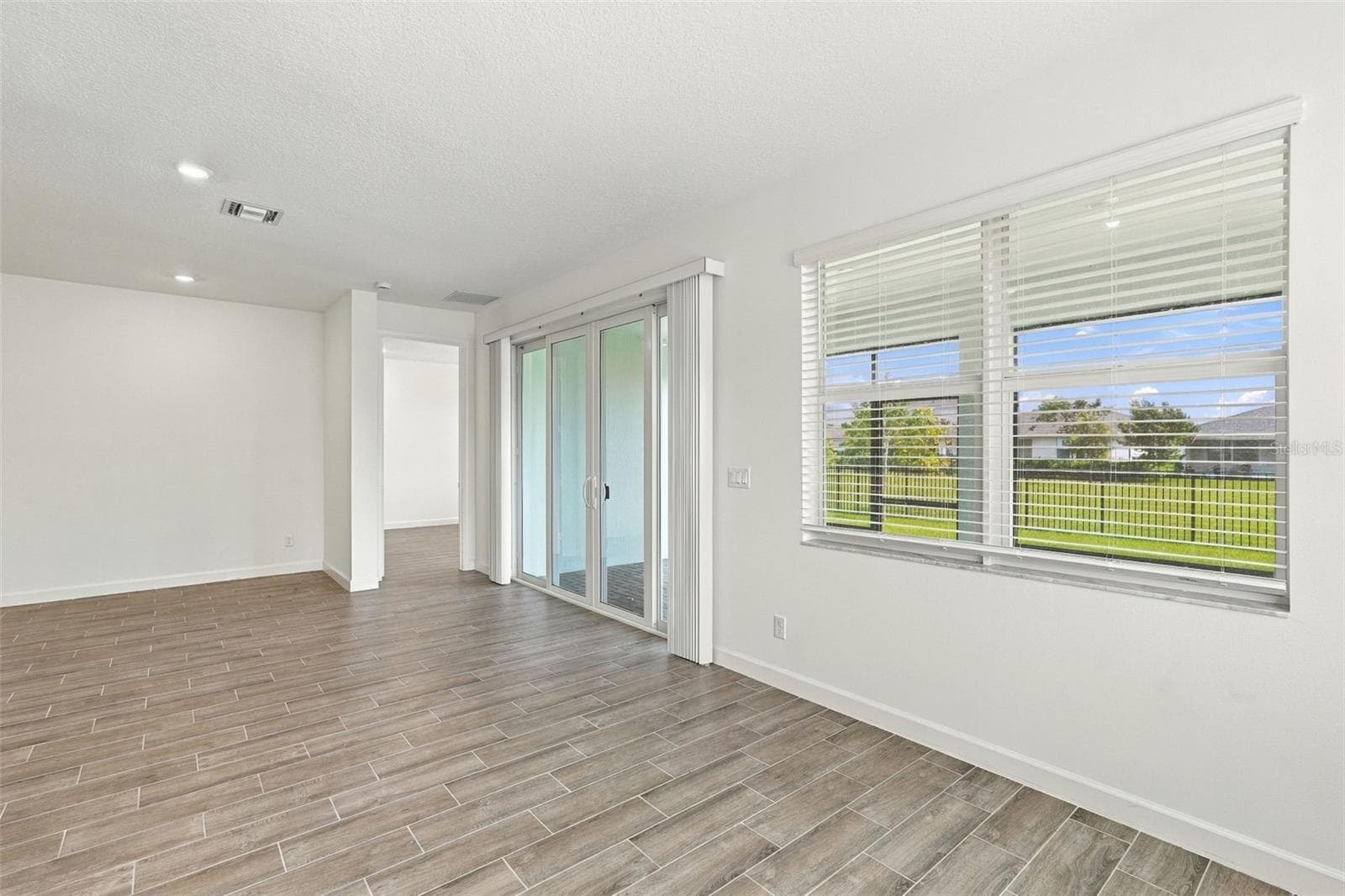 Single Family Residence at 1594 PELICAN POST PL, LOXAHATCHEE, photo 14 of 37